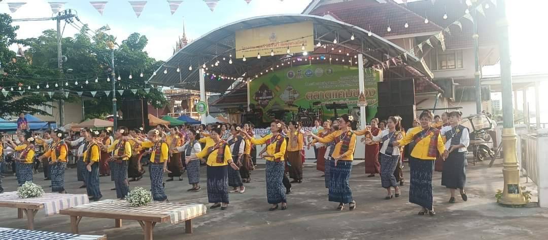 พช.หนองคาย ร่วมกิจกรรม 1 อำเภอ 1 ลานสร้างสรรค์ ณ ลานวัฒนธรรมตลาดแคมของถนนคนเดินริมโขง หนองคาย