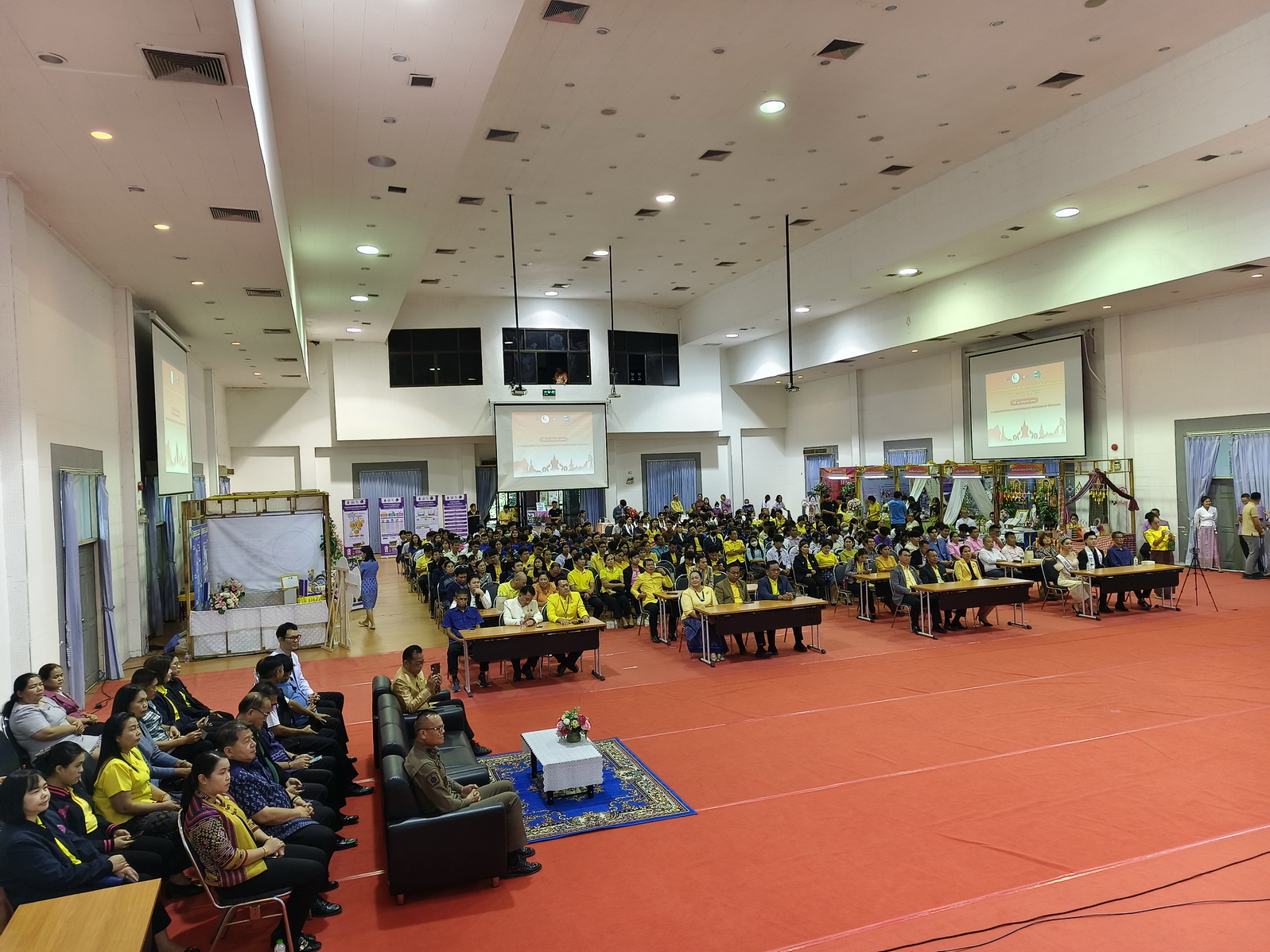 พช.หนองคาย ร่วมงานสมัชชาคุณธรรมและตลาดนัดคุณธรรมจังหวัดหนองคาย ปีงบประมาณ พ.ศ. 2567