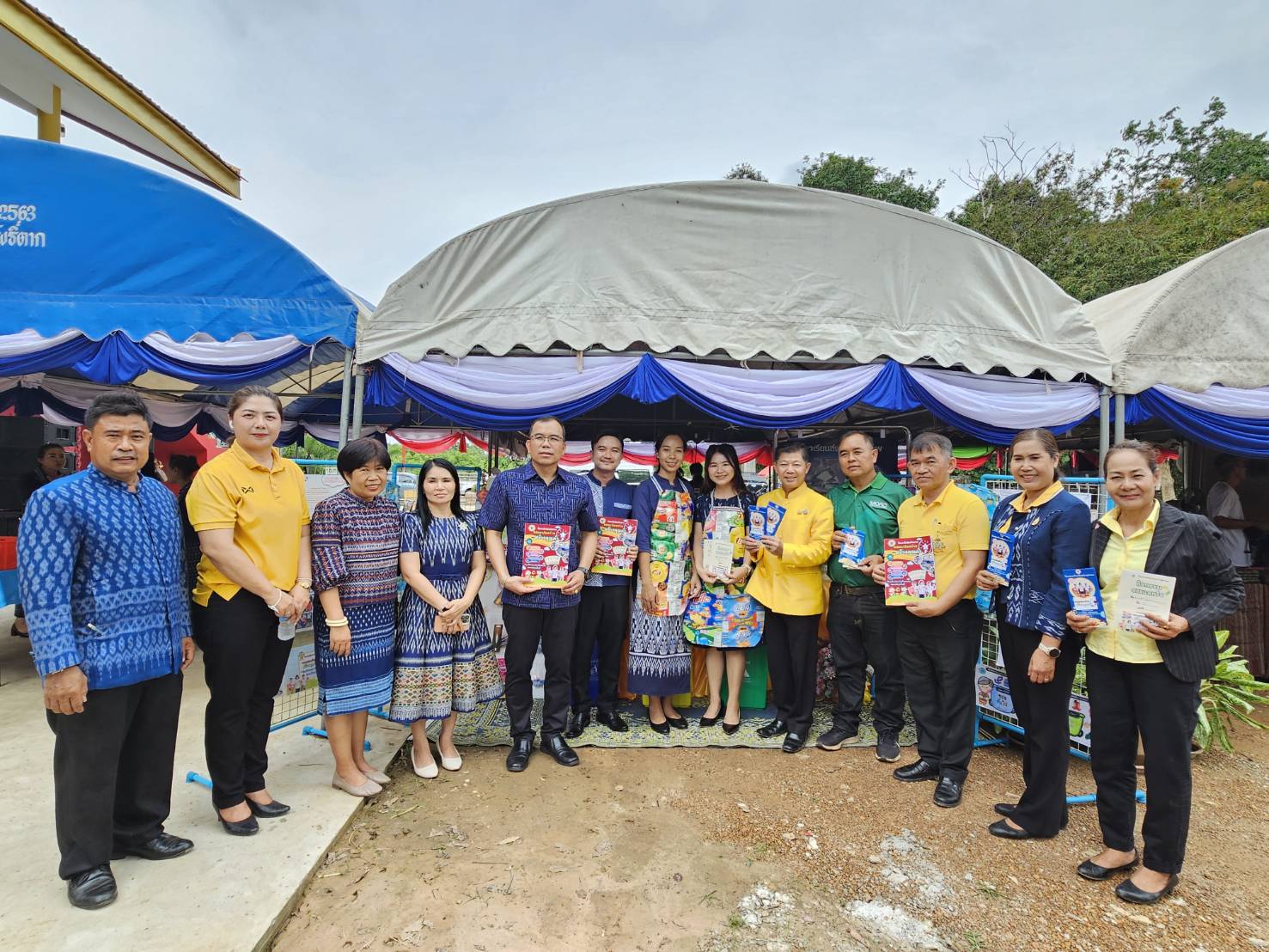 หนองคาย ลุยกันต่อเฟ้นหาของแทร่ กิจกรรมคัดสรรพัฒนาชุมชนดีเด่นและกองทุนแม่ของแผ่นดินดีเด่น ระดับจังหวัด ประจำปี 2567 วันที่ 4 อ.ท่าบ่อ และอ.โพธิ์ตาก