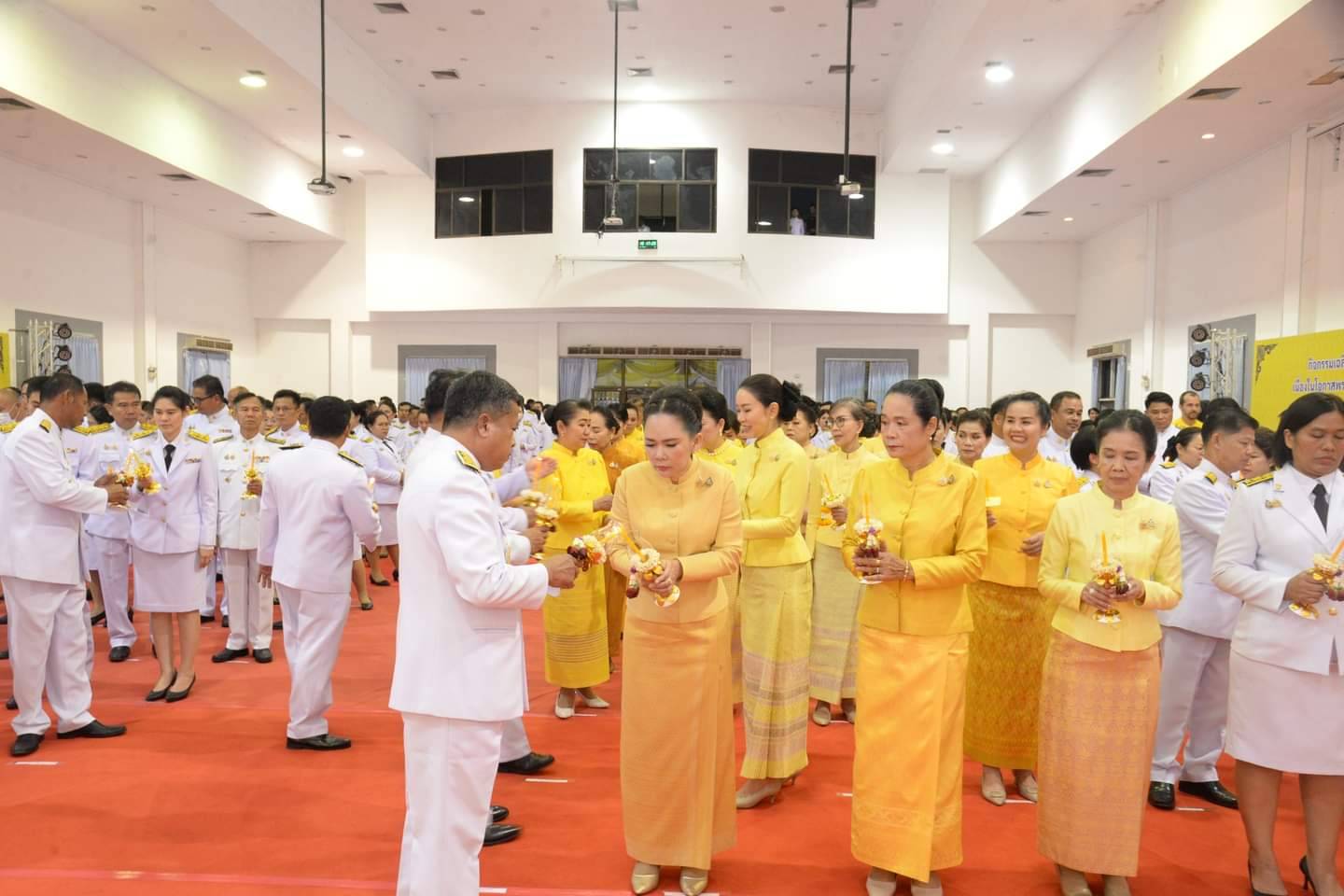 พช.หนองคาย ร่วมพิธีถวายเครื่องราชสักการะและวางพานพุ่ม และจุดเทียนถวายพระชัยมงคล เฉลิมพระเกียรติพระบาทสมเด็จพระเจ้าอยู่หัว เนื่องในโอกาสมหามงคลเฉลิมพระชนมพรรษา 6 รอบ 28 กรกฎาคม 2567