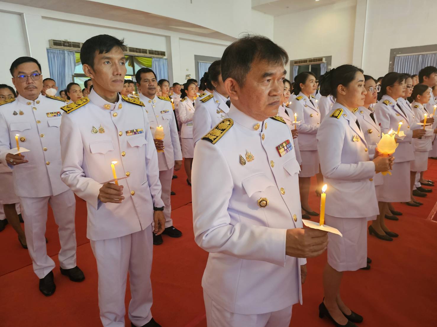 พช.หนองคาย ร่วมพิธีถวายเครื่องราชสักการะและวางพานพุ่ม และจุดเทียนถวายพระชัยมงคล เฉลิมพระเกียรติพระบาทสมเด็จพระเจ้าอยู่หัว เนื่องในโอกาสมหามงคลเฉลิมพระชนมพรรษา 6 รอบ 28 กรกฎาคม 2567