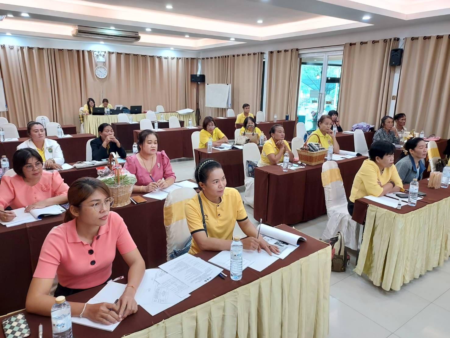 พช.หนองคาย ขับเคลื่อนโครงการส่งเสริมการสร้างรายได้จากกิจการอาหารปลอดภัย