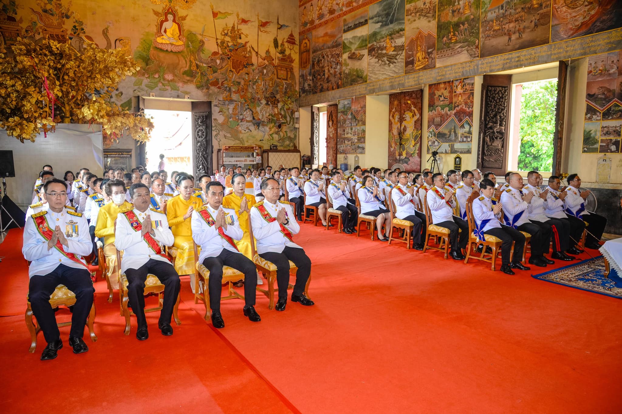 พช.หนองคาย ร่วมพิธีเวียนเทียนสมโภชน้ำพระพุทธมนต์ศักดิ์สิทธิ์ ณ พระอุโบสถ วัดโพธิ์ชัย พระอารามหลวง อำเภอเมืองหนองคาย จังหวัดหนองคาย