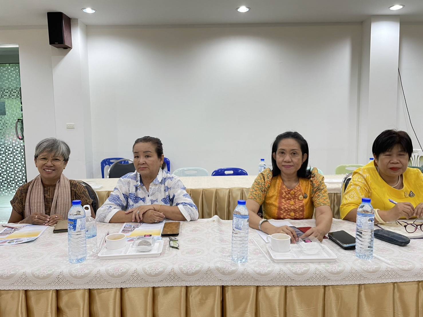 พช.หนองคาย ดำเนินโครงการตลาดนัดคนไทยยิ้มได้ กิจกรรม:ประชุมเชิงปฏิบัติการคณะกรรมการบริหารตลาด ผู้บริหารจัดการตลาด (CMO) เจ้าหน้าที่พัฒนาชุมชน รวมถึงเครือข่ายภาคีที่เกี่ยวข้อง