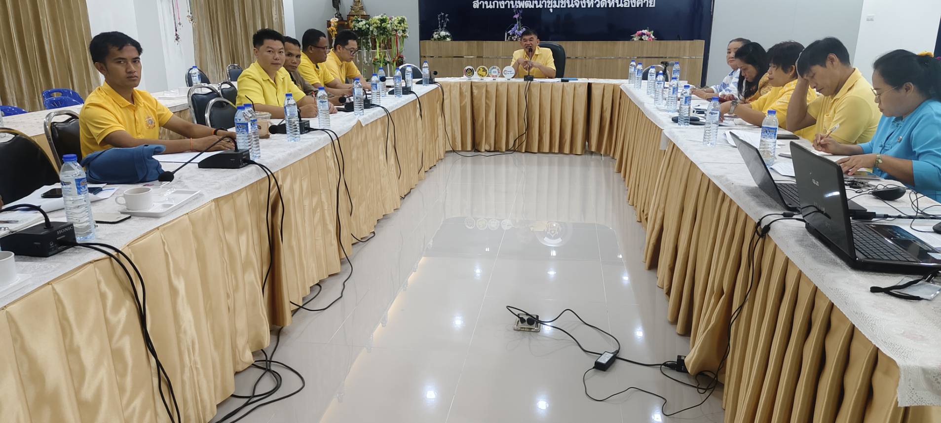 พช.หนองคาย ดำเนินโครงการตลาดนัดคนไทยยิ้มได้ กิจกรรม:ประชุมเชิงปฏิบัติการคณะกรรมการบริหารตลาด ผู้บริหารจัดการตลาด (CMO) เจ้าหน้าที่พัฒนาชุมชน รวมถึงเครือข่ายภาคีที่เกี่ยวข้อง