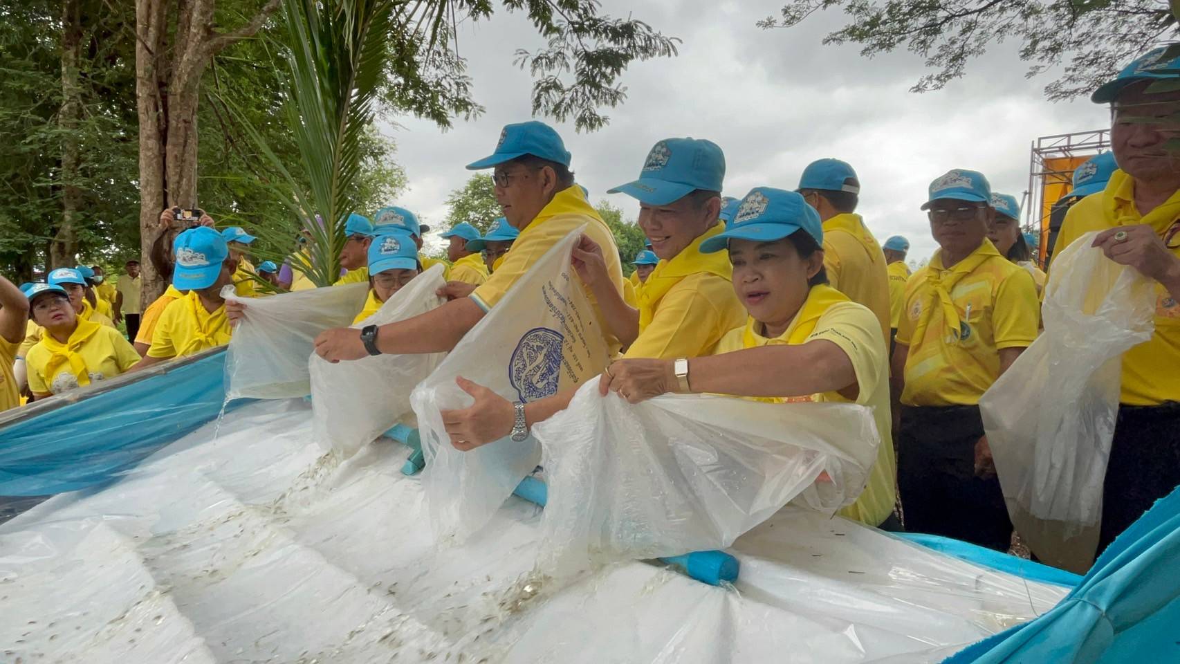 พช.หนองคาย ร่วมกิจกรรมจิตอาสาพัฒนา เนื่องในวันสมเด็จพระนารายณ์มหาราช