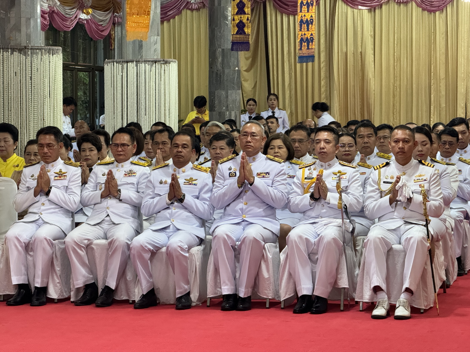 พช.หนองคาย ร่วมพิธีทำบุญตักบาตรถวายพระราชกุศลและเฉลิมพระเกียรติพระบาทสมเด็จพระเจ้าอยู่หัว เนื่องในโอกาสพระราชพิธีมหามงคลเฉลิมพระชนมพรรษา 6 รอบ 28 กรกฎาคม 2567