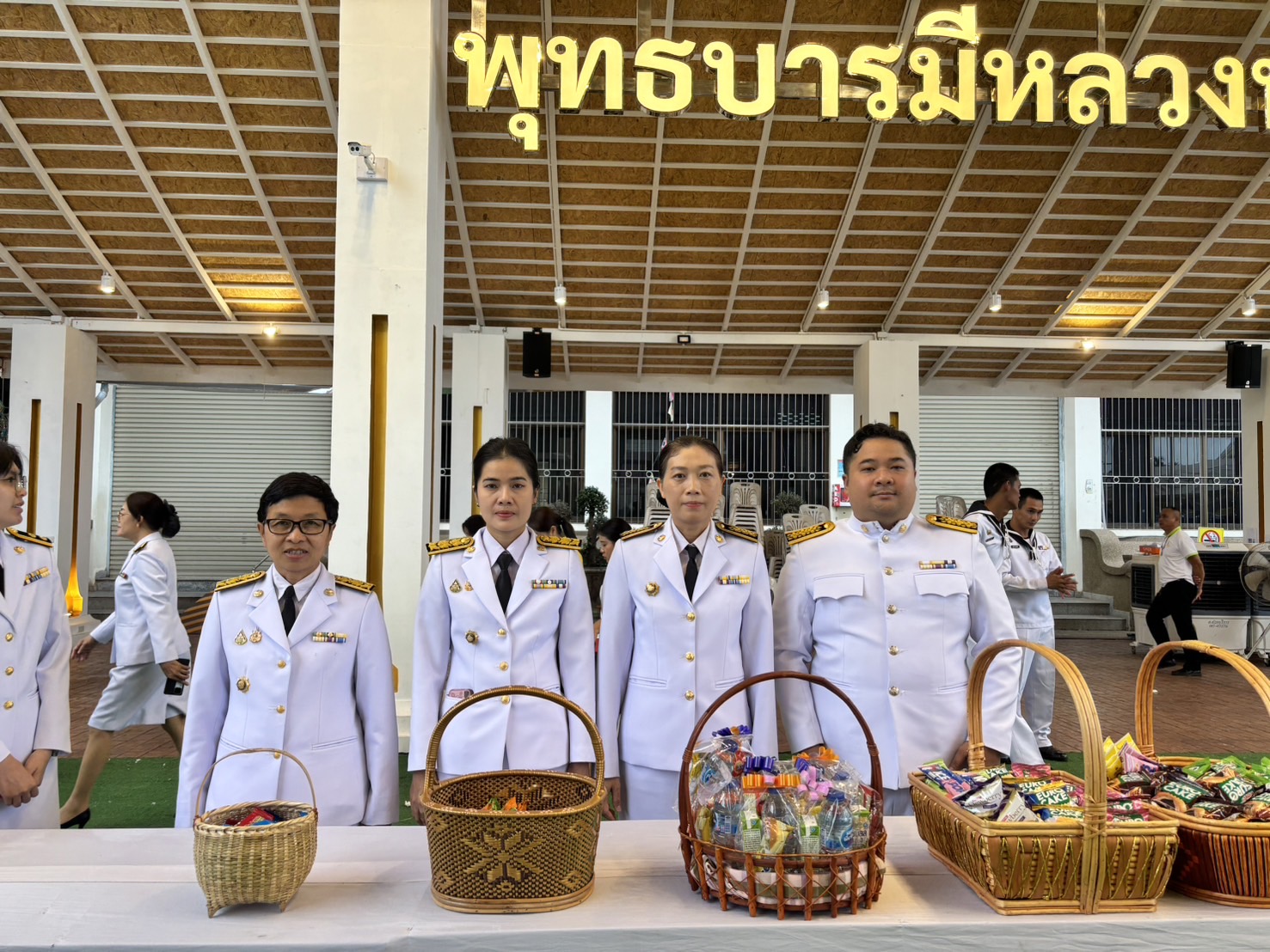 พช.หนองคาย ร่วมพิธีทำบุญตักบาตรถวายพระราชกุศล เนื่องในโอกาสวันคล้ายวันประสูติ พระเจ้าวรวงศ์เธอฯ กรมหมื่นสุทธนารีนาถ