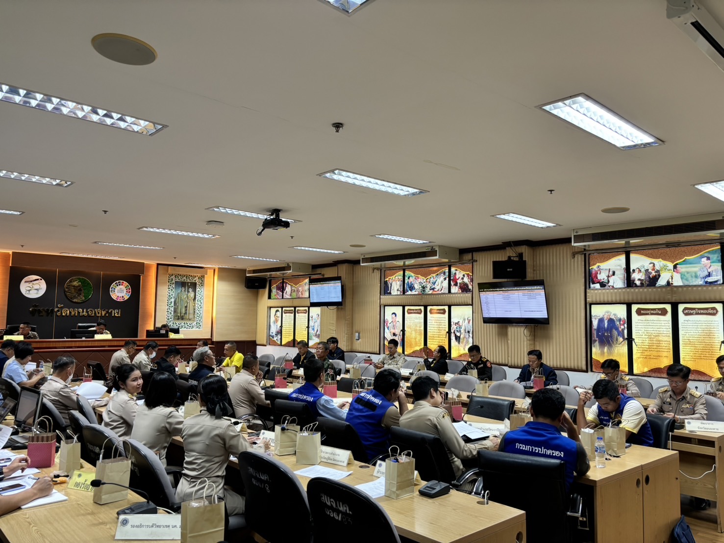 พช.หนองคาย ร่วมประชุมเร่งรัดติดตามการดำเนินงานป้องกัน ปราบปราม และแก้ไขปัญหายาเสพติดในพื้นที่ ระยะเร่งด่วน 3 เดือน (มิ.ย.-ส.ค.67)