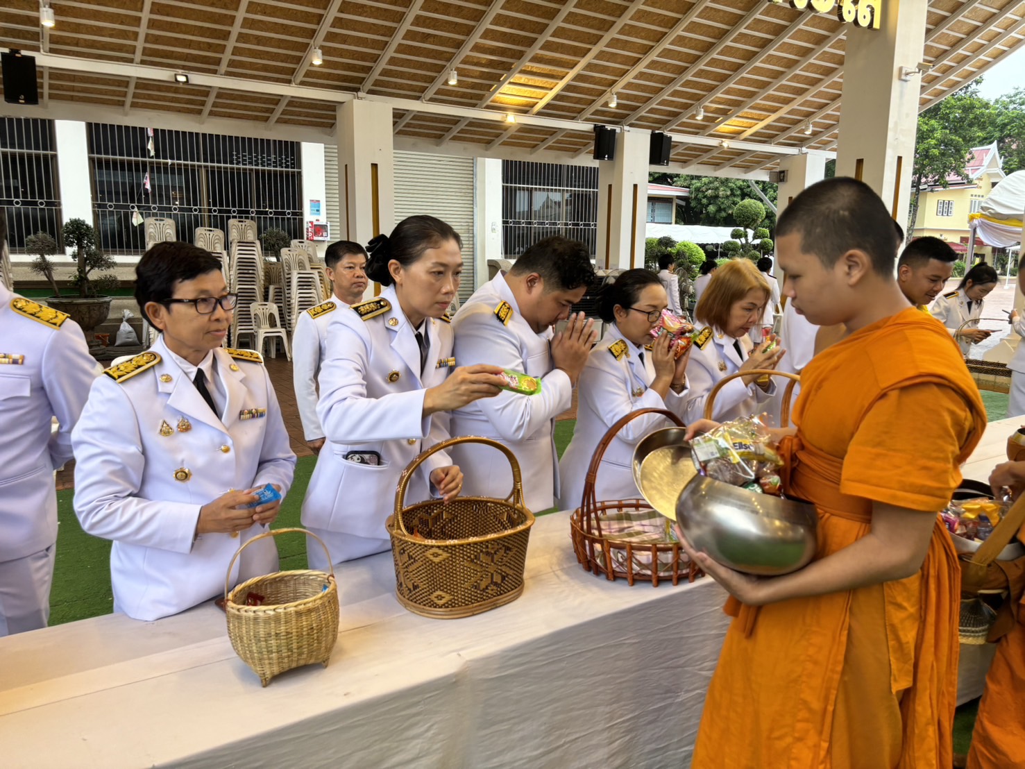 พช.หนองคาย ร่วมพิธีทำบุญตักบาตรถวายพระราชกุศล เนื่องในโอกาสวันคล้ายวันประสูติ พระเจ้าวรวงศ์เธอฯ กรมหมื่นสุทธนารีนาถ
