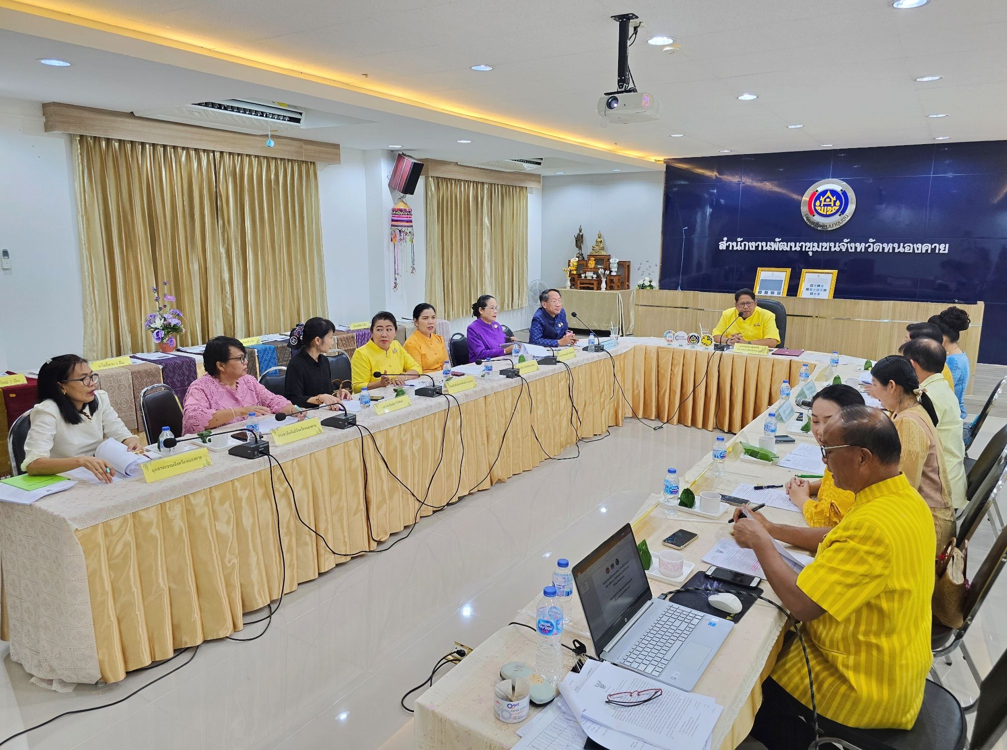 จ.หนองคาย จัดประกวดผ้าลายพระราชทาน “ผ้าลายสิริวชิราภรณ์” และงานหัตถกรรม ระดับจังหวัด ประจำปี 2567 เพื่อสืบสาน รักษา ต่อยอด งานหัตถกรรมและหัตถศิลป์ผ้าถิ่นไทย