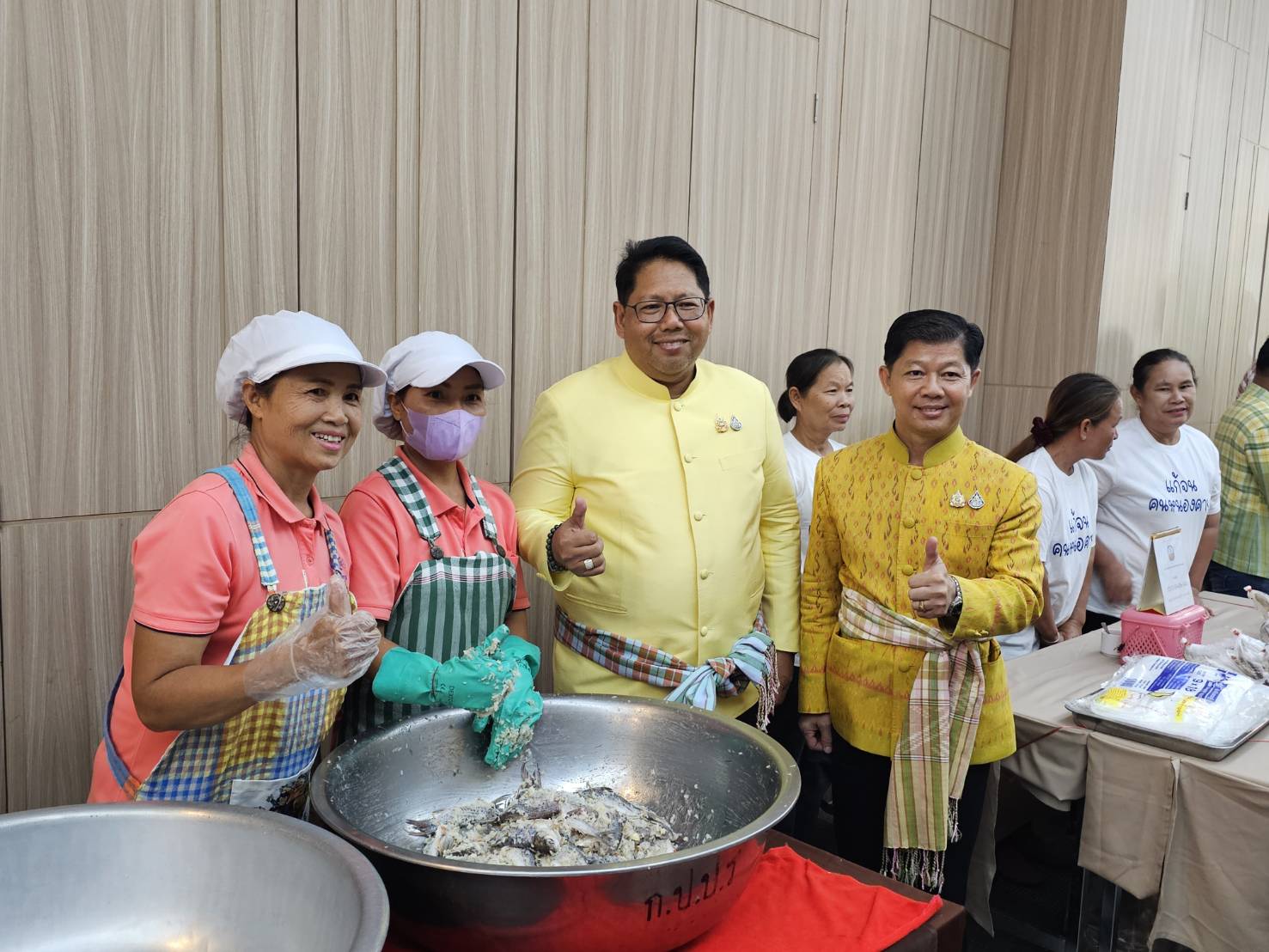 จังหวัดหนองคาย มุ่งพัฒนาคุณภาพชีวิตประชาชนให้พ้นจากความยากจน จัดมหกรรมความสำเร็จการขจัดความยากจนและพัฒนาคนทุกช่วงวัยอย่างยั่งยืน ตามหลักปรัชญาของเศรษฐกิจพอเพียง