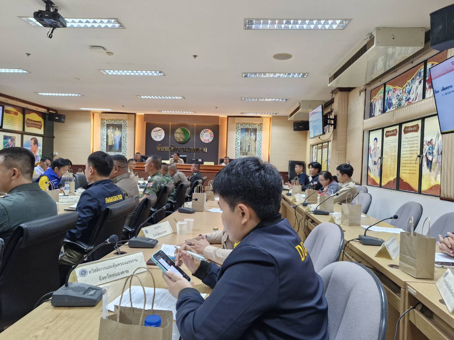 พช.หนองคายเข้าร่วมประชุมเร่งรัดการติดตามการดำเนินงานป้องกันปราบปรามและแก้ไขปัญหายาเสพติดในพื้นที่จังหวัดหนองคายระยะเร่งด่วน 3 เดือนครั้งที่ 11/2567