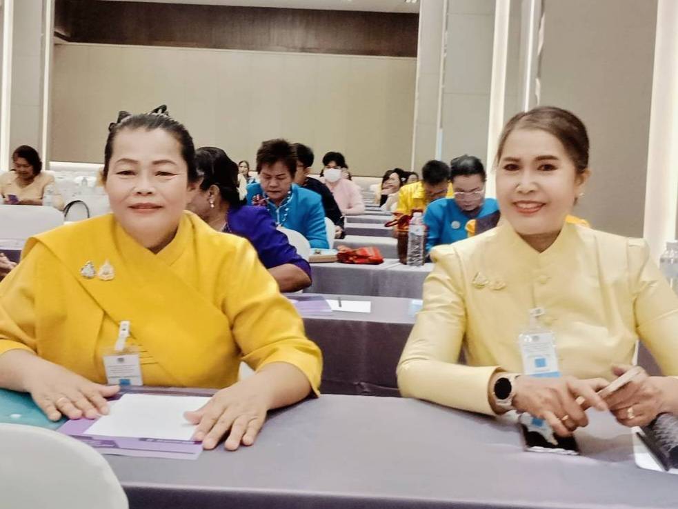 พช.หนองคาย ร่วมโครงการส่งเสริมและพัฒนาอาชีพ สัมมนาถอดบทเรียนความสำเร็จการขับเคลื่อนกิจกรรมตามภารกิจองค์กรสตรีฯ