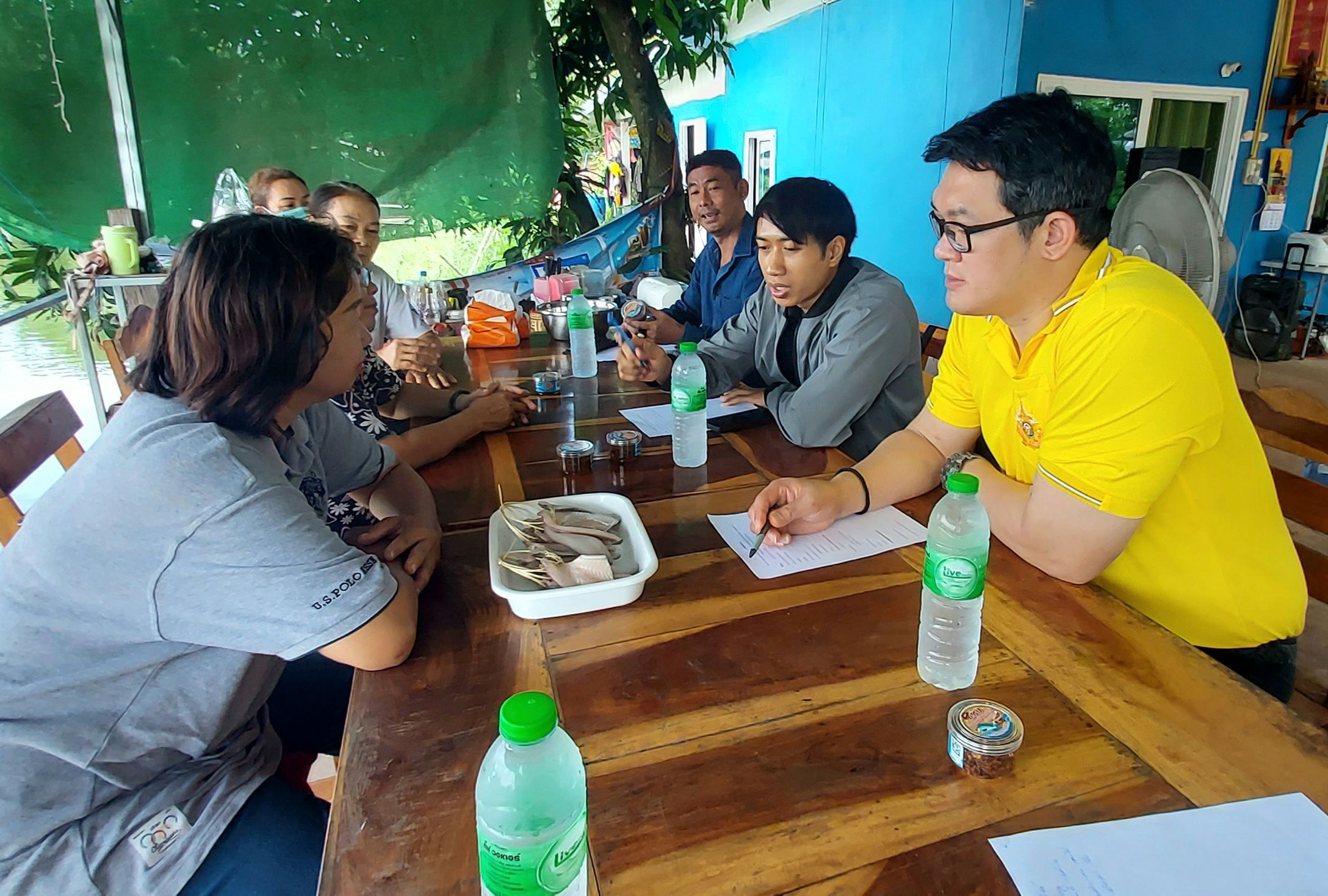 พช.หนองคาย ลงพื้นที่ติดตาม สนับสนุนแบบบูรณาการตามโครงการส่งเสริมการสร้างรายได้จากกิจการอาหารปลอดภัย