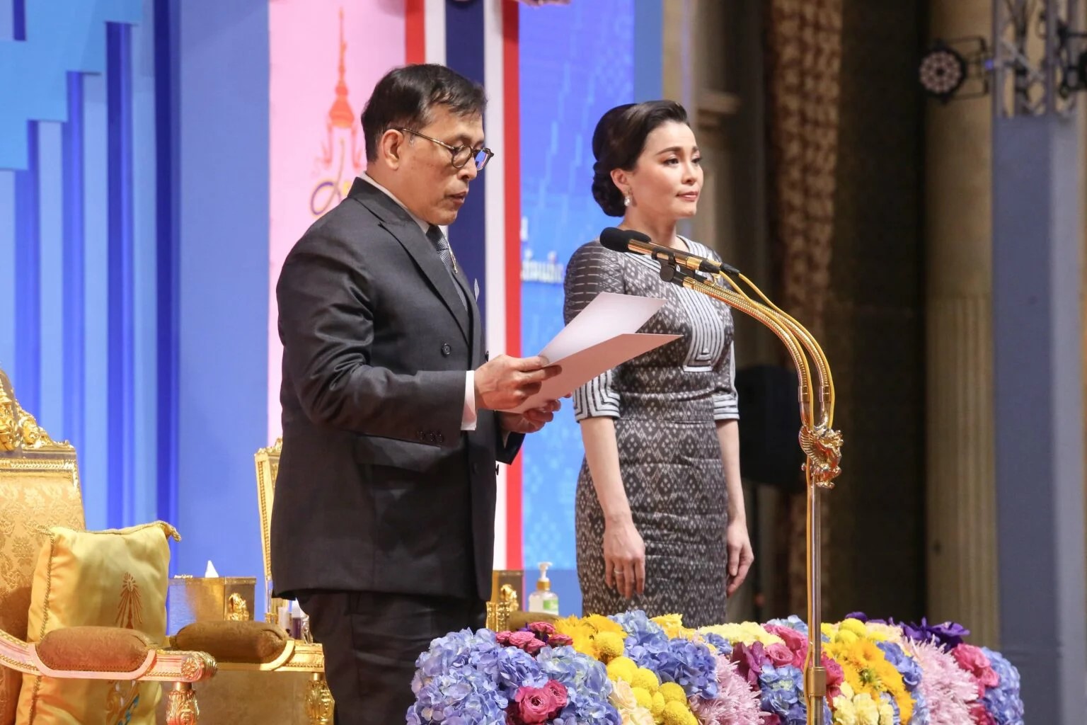 ผู้ว่าฯหนองคาย นำคณะหมู่บ้านต้นกล้ากองทุนแม่ของแผ่นดิน เข้ารับพระราชทานเงินขวัญถุงกองทุนแม่ของแผ่นดิน ปี 2567