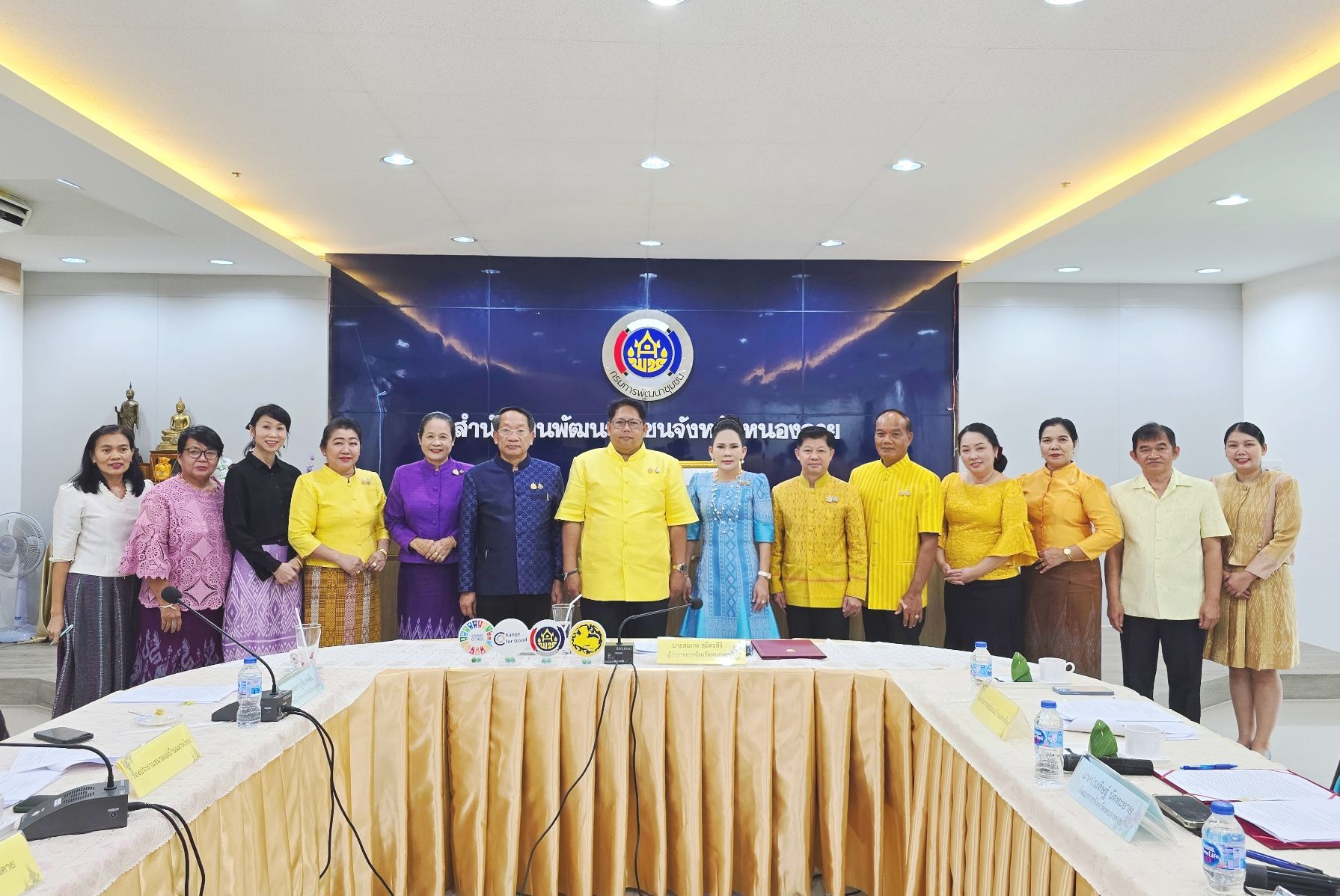 จ.หนองคาย จัดประกวดผ้าลายพระราชทาน “ผ้าลายสิริวชิราภรณ์” และงานหัตถกรรม ระดับจังหวัด ประจำปี 2567 เพื่อสืบสาน รักษา ต่อยอด งานหัตถกรรมและหัตถศิลป์ผ้าถิ่นไทย