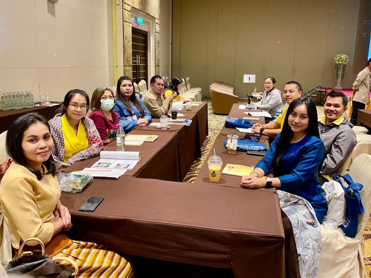 พช.หนองคาย ร่วมประชุมเชิงปฎิบัติการเพิ่มประสิทธิภาพการบริหารจัดการและพัฒนามาตรฐานสถาบันส่งเสริมความรู้ภูมิปัญญา (OTOP Academy)