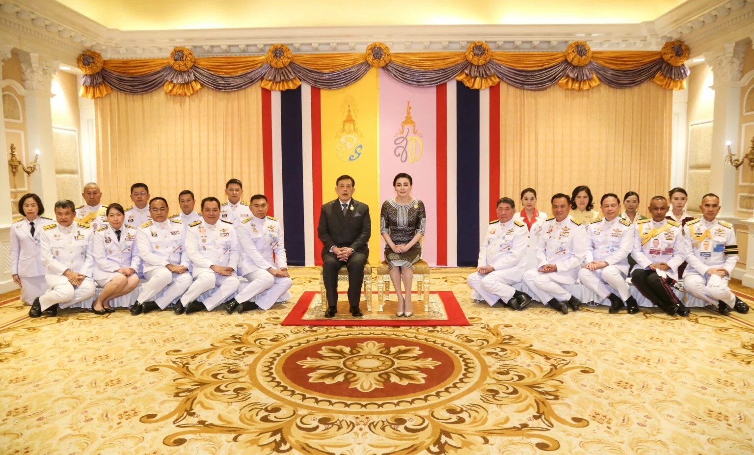 ผู้ว่าฯหนองคาย นำคณะหมู่บ้านต้นกล้ากองทุนแม่ของแผ่นดิน เข้ารับพระราชทานเงินขวัญถุงกองทุนแม่ของแผ่นดิน ปี 2567