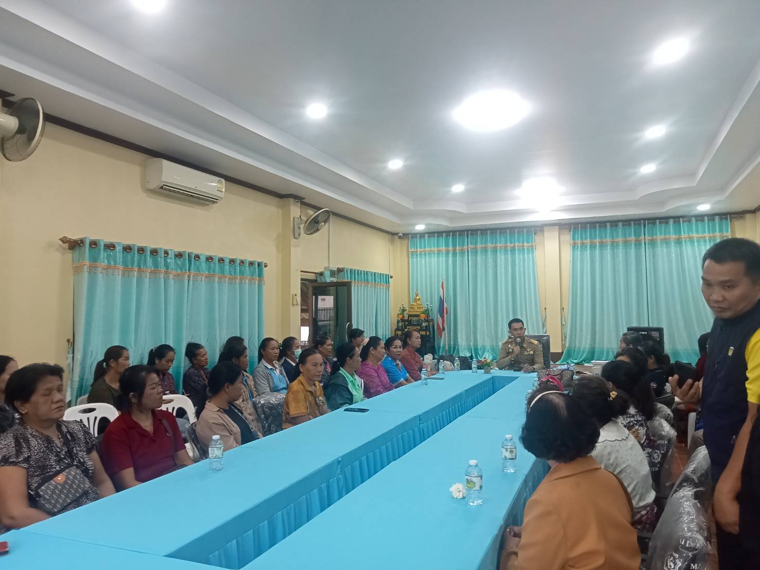 กองทุนพัฒนาบทบาทสตรี จังหวัดหนองคาย ลงพื้นที่ดำเนินกิจกรรม Mobile Clinic แก้หนี้ อ.รัตนวาปี