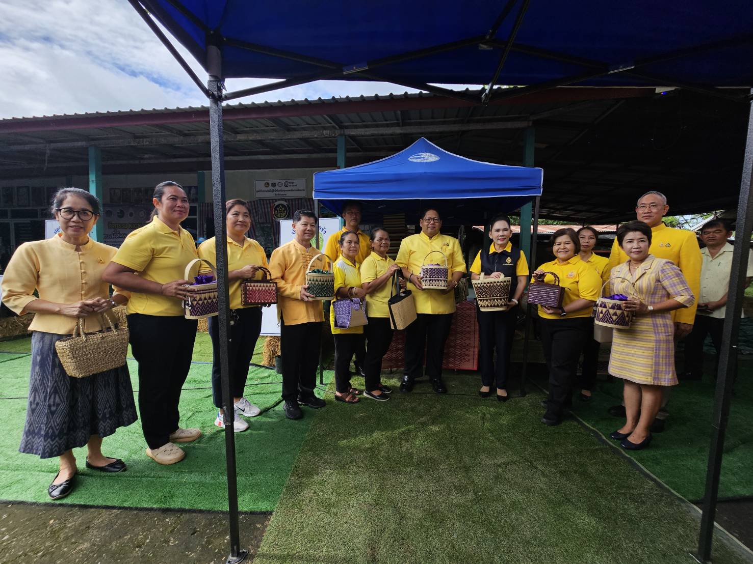 พช.หนองคาย น้อมนำแนวพระราชดำริฯ การสร้างความมั่นคงทางอาหาร จัดกิจกรรม KICK OFF “เส้นทางนี้มีผล ผู้คนรักกัน ปันสุข”