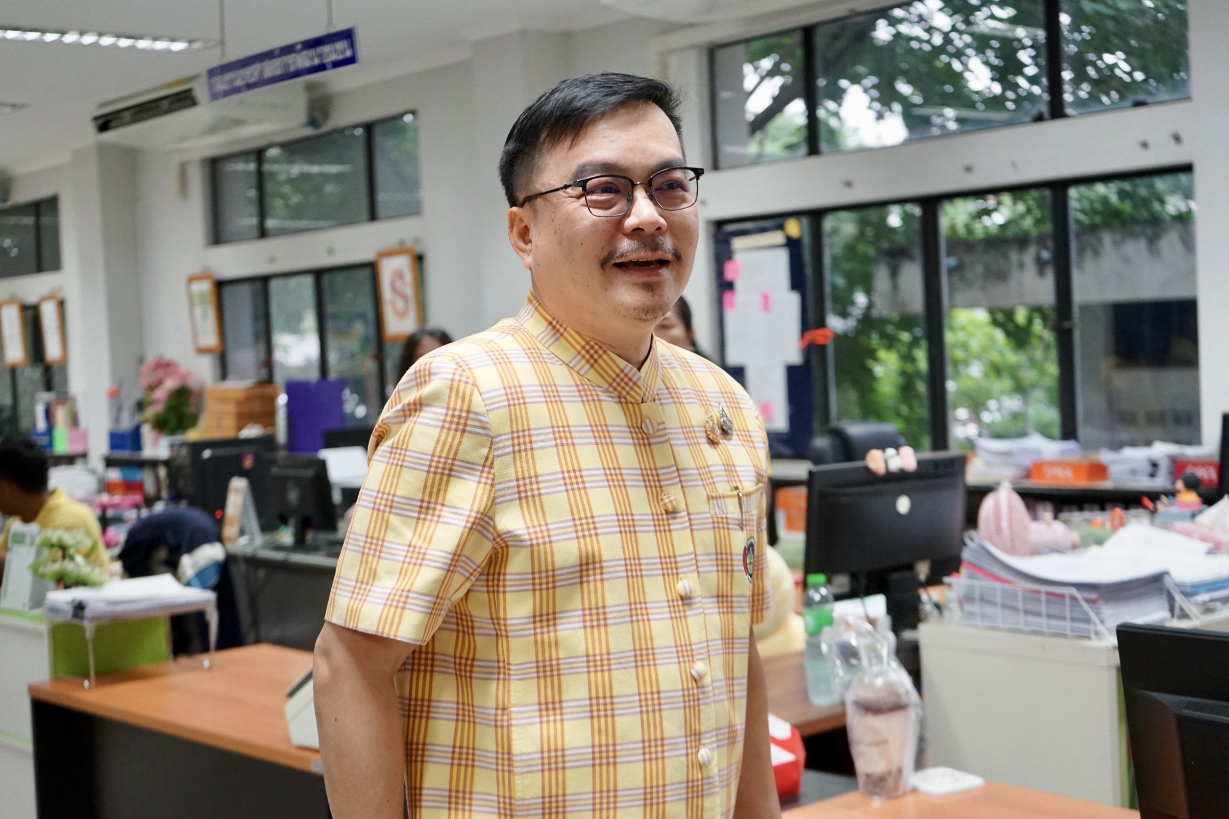 หัวหน้าผู้ตรวจราชการกรมการพัฒนาชุมชน(นางทัศนีย์ ชัยคุณแสง) พบปะ ให้กำลังใจ เจ้าหน้าที่พัฒนาชุมชน สำนักงานพัฒนาชุมชนจังหวัดหนองคาย ในโอกาสลงพื้นที่เพื่อตรวจติดตามฯ