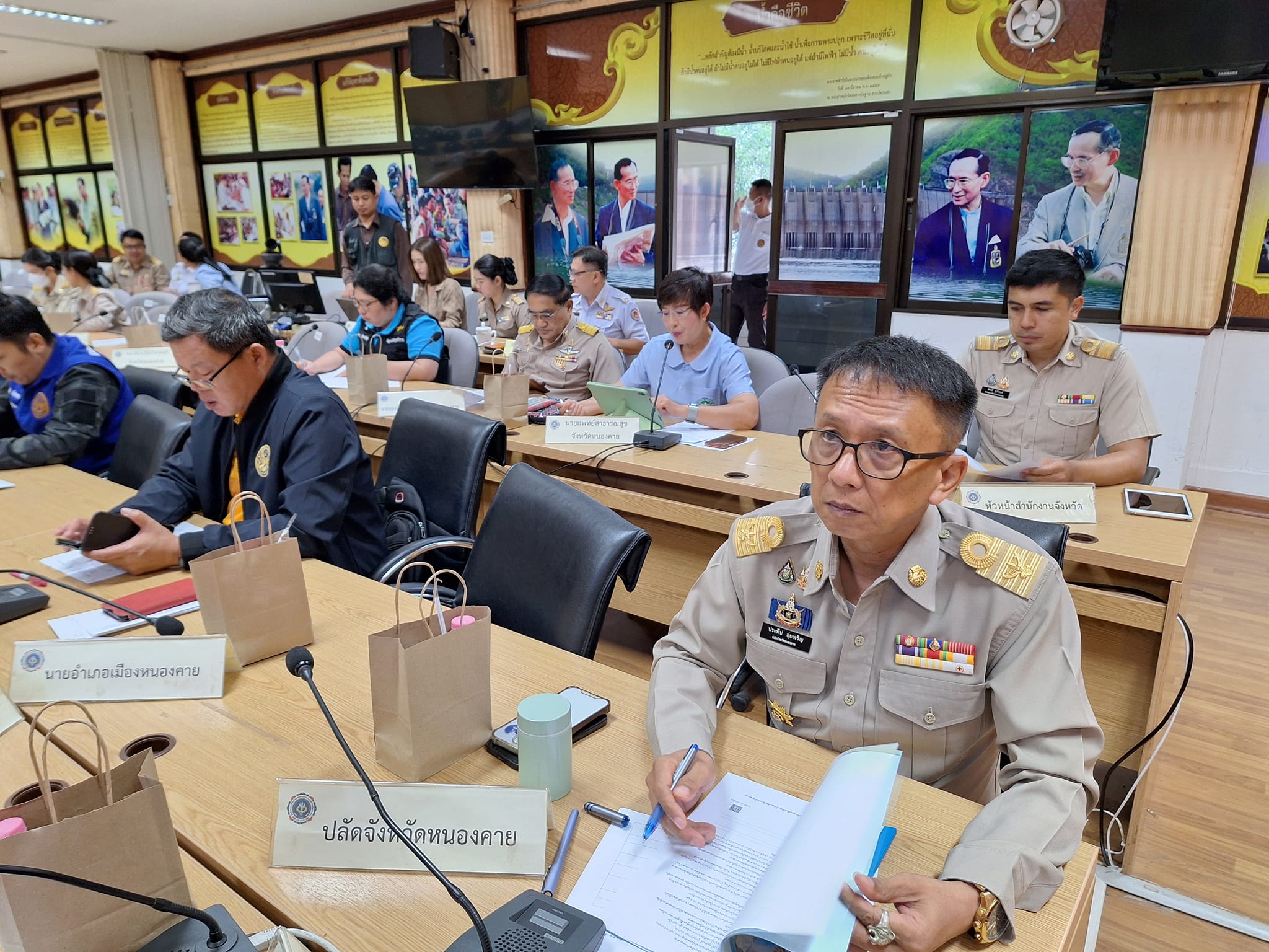 พช.หนองคาย ร่วมประชุมเร่งรัดติดตามการดำเนินงานป้องกัน ปราบปราม และแก้ไขปัญหายาเสพติดในพื้นที่ ระยะเร่งด่วน 3 เดือน (มิ.ย.-ส.ค.67)