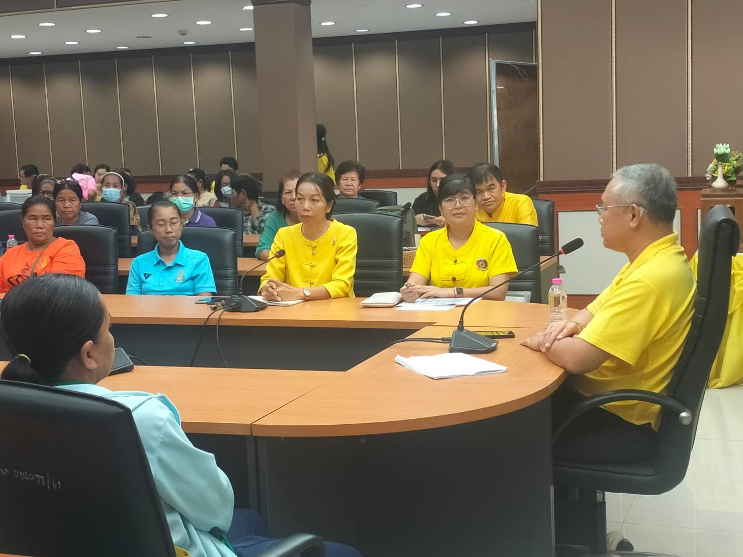 พช.หนองคาย ลงพื้นที่ดำเนินโครงการบริหารจัดการหนี้กองทุนพัฒนาบทบาทสตรี จังหวัดหนองคาย กิจกรรม Mobile Clinic แก้หนี้ พื้นที่อำเภอเมืองหนองคาย