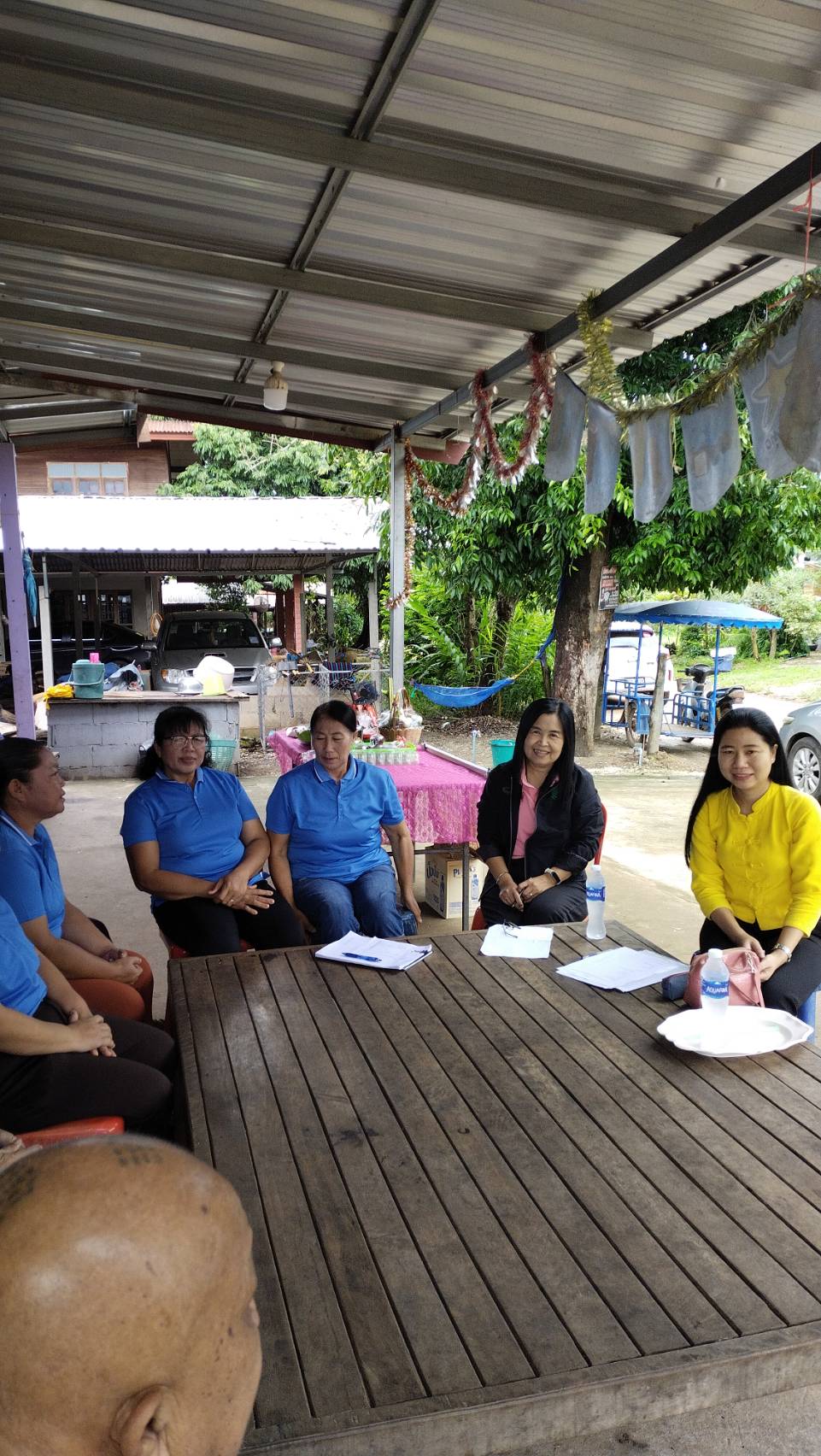 พช.หนองคาย ลงพื้นที่ติดตาม สนับสนุนแบบบูรณาการตามโครงการส่งเสริมการสร้างรายได้จากกิจการอาหารปลอดภัย ประจำปี 2567