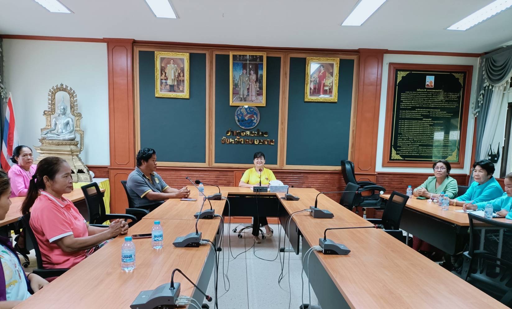 กองทุนพัฒนาบทบาทสตรี จังหวัดหนองคาย ลงพื้นที่ดำเนินกิจกรรม Mobile Clinic แก้หนี้ อ.สระใคร