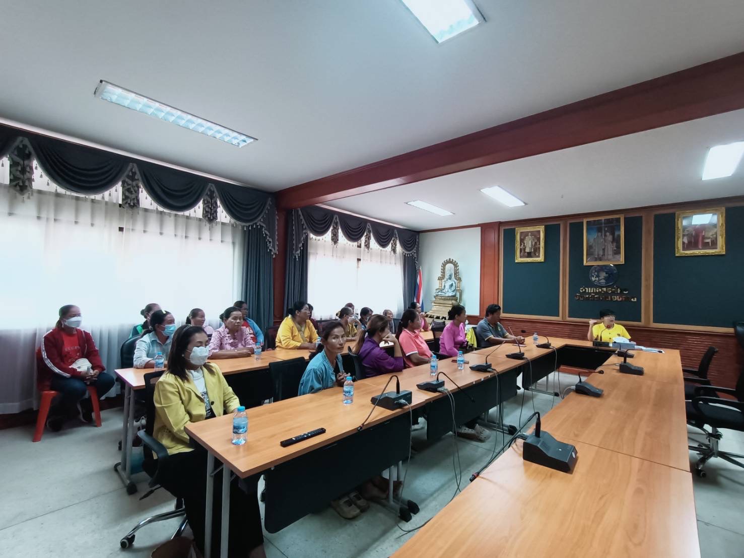 กองทุนพัฒนาบทบาทสตรี จังหวัดหนองคาย ลงพื้นที่ดำเนินกิจกรรม Mobile Clinic แก้หนี้ อ.สระใคร