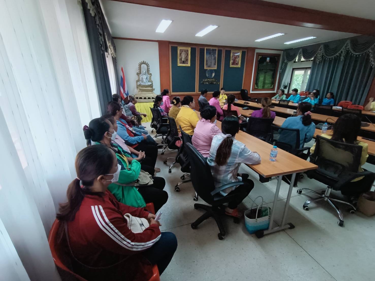 กองทุนพัฒนาบทบาทสตรี จังหวัดหนองคาย ลงพื้นที่ดำเนินกิจกรรม Mobile Clinic แก้หนี้ อ.สระใคร