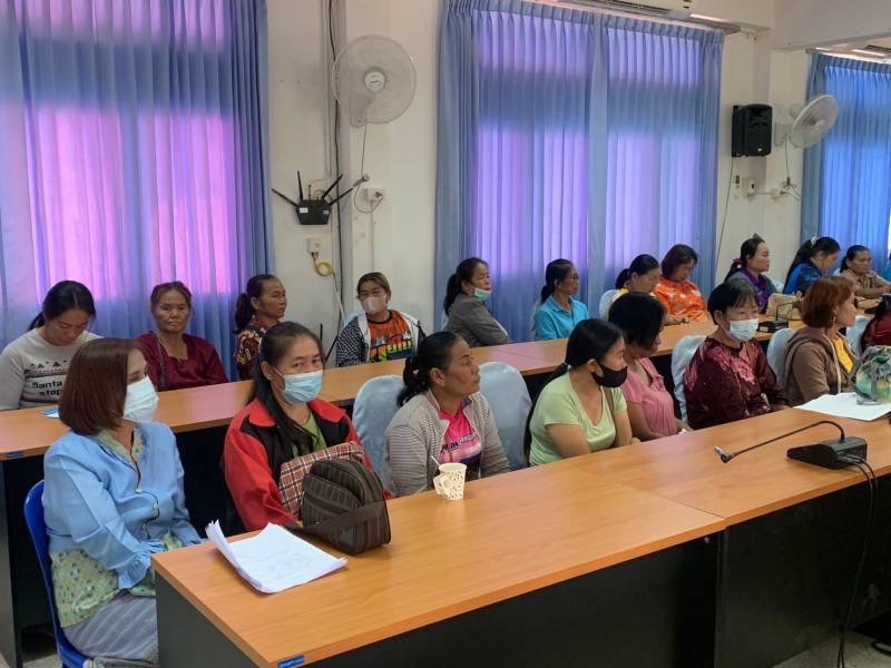 กองทุนพัฒนาบทบาทสตรี จังหวัดหนองคาย ลงพื้นที่ดำเนินกิจกรรม Mobile Clinic แก้หนี้ อ.ท่าบ่อ