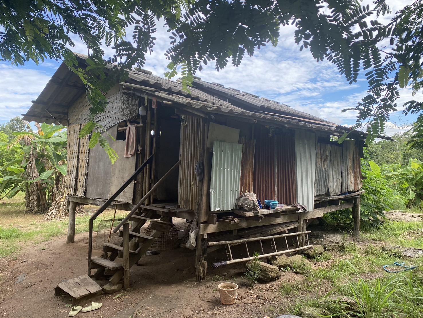 พช.หนองคาย ลงพื้นที่ติดตามครัวเรือนเป้าหมายเพื่อคัดเลือกเข้าร่วมโครงการบ้านห่วงใยจากใจ GLO ประจำปีงบประมาณ พ.ศ. 2568 อ.โพธิ์ตาก