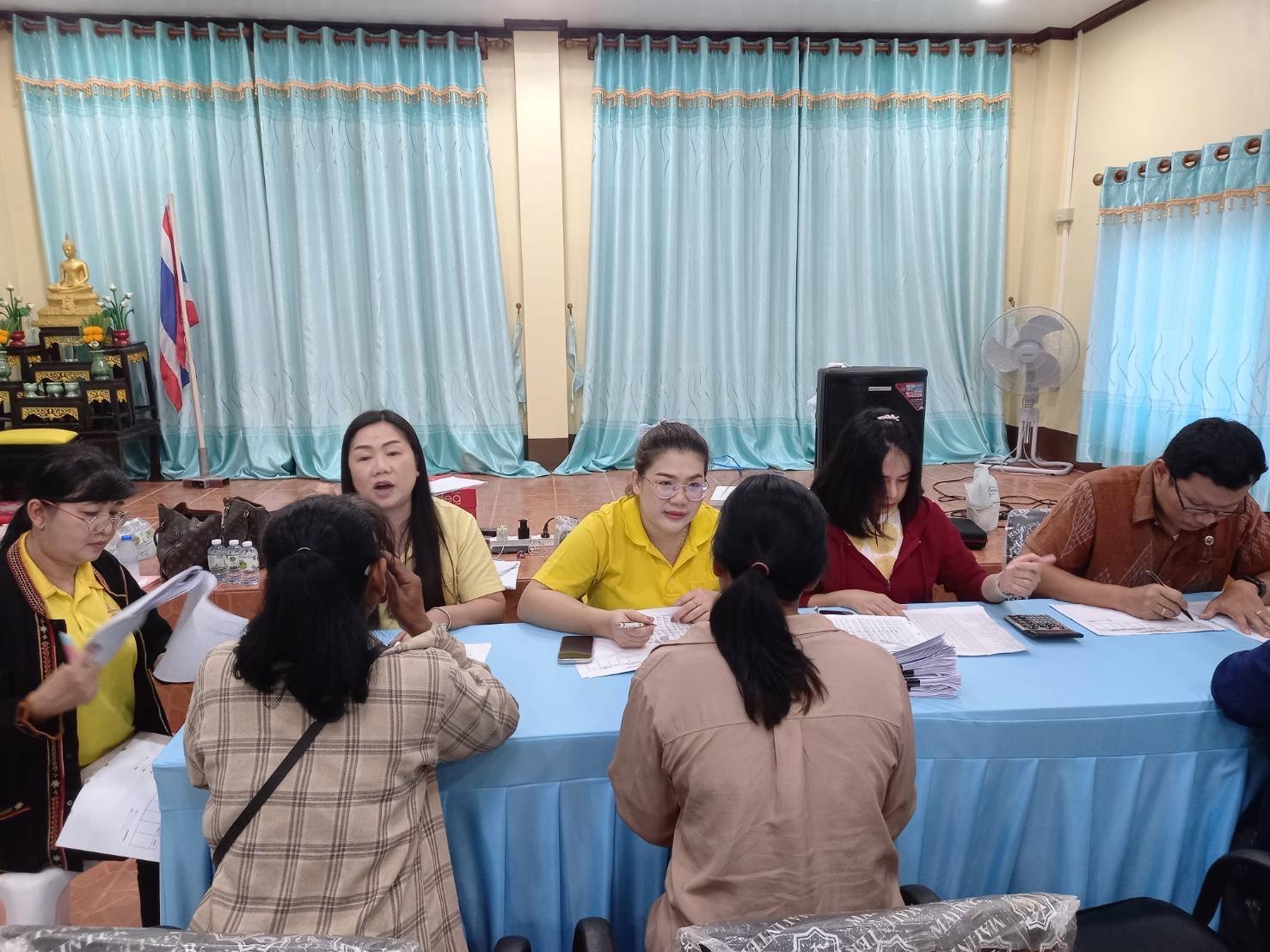 กองทุนพัฒนาบทบาทสตรี จังหวัดหนองคาย ลงพื้นที่ดำเนินกิจกรรม Mobile Clinic แก้หนี้ อ.รัตนวาปี