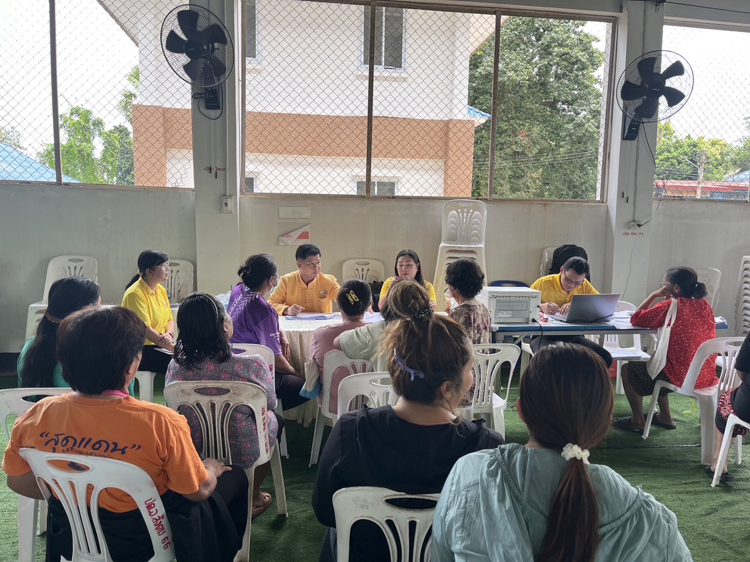 กองทุนพัฒนาบทบาทสตรี จังหวัดหนองคาย ลงพื้นที่ดำเนินกิจกรรม Mobile Clinic แก้หนี้