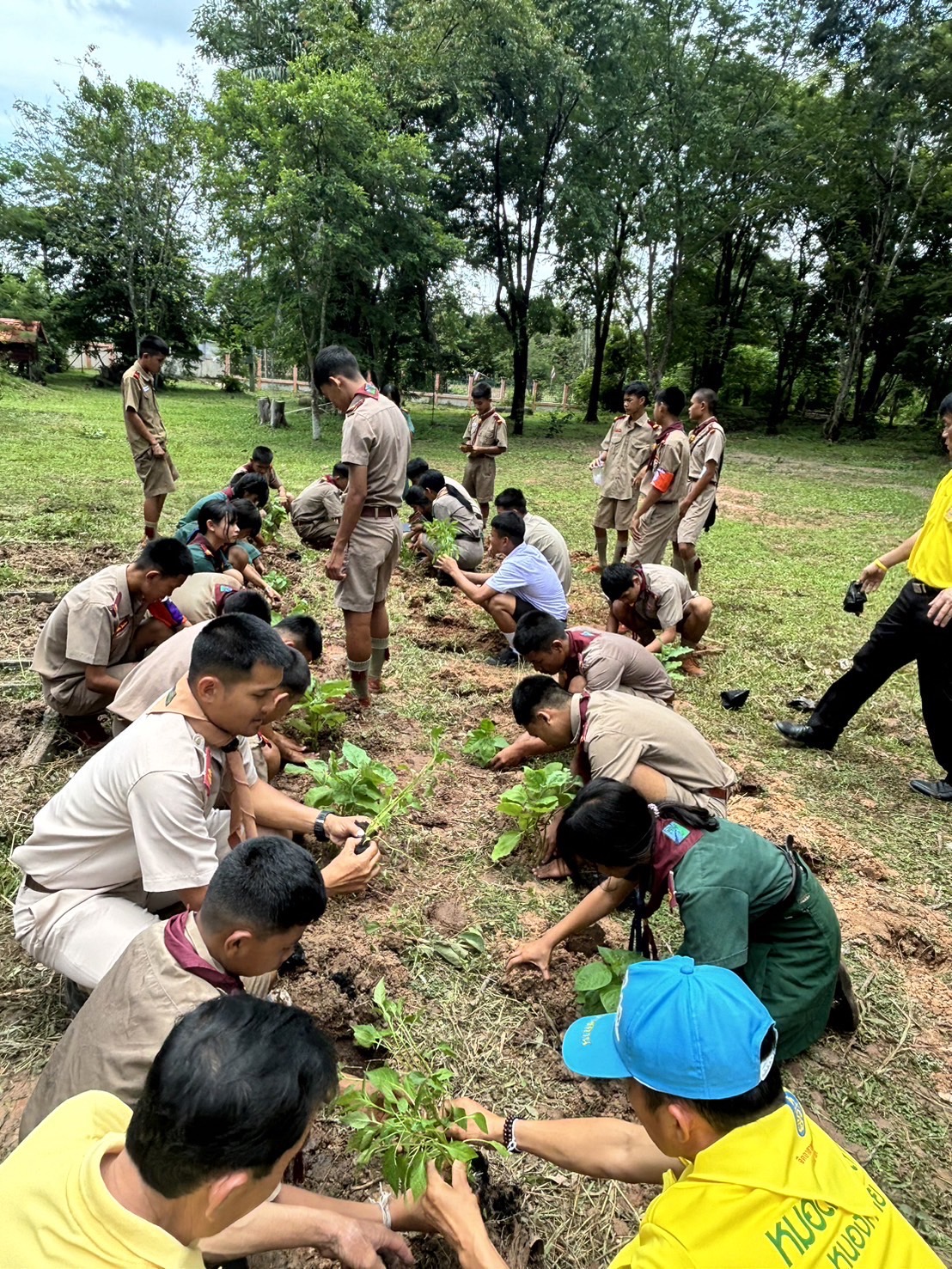 พช.หนองคาย ปลุกพลังเยาวชนผ่านการขับเคลื่อนกิจกรรม “1 อำเภอ 1 กิจกรรม เสริมทักษะชีวิตวิถีใหม่ เยาวชนไทยสร้างอาหารเป็น” ณ โรงเรียนอนุบาลบ้านคอกช้าง