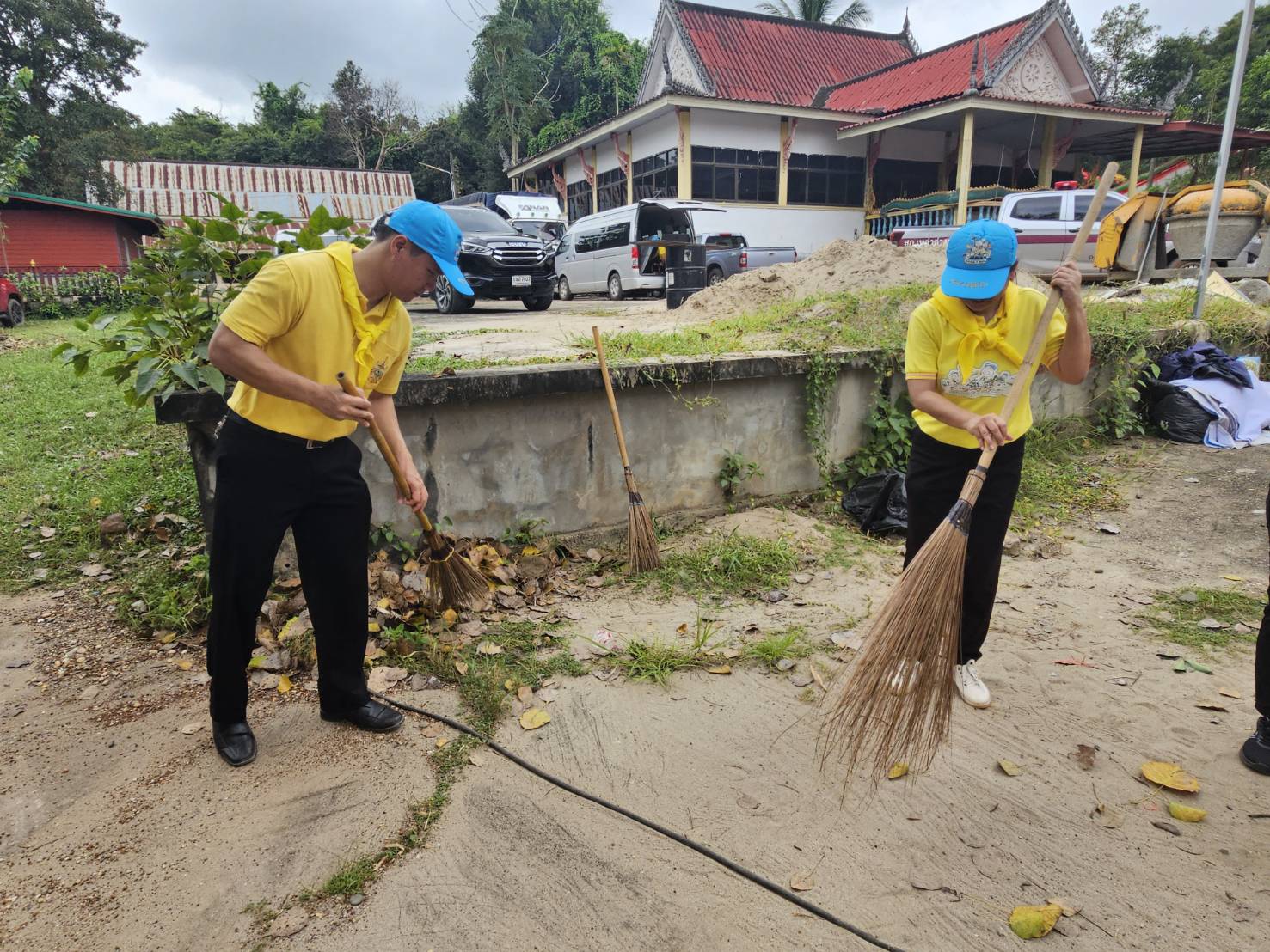 พช.หนองคาย ร่วมกิจกรรมจิตอาสาพัฒนา เนื่องในวันคล้ายวันสวรรคตพระบาทสมเด็จพระปรเมนทรรามาธิบดีศรีสินทรมหามงกุฏ พระจอมเกล้าเจ้าอยู่หัว พระสยามเทวมหามกุฎวิทยมหาราช