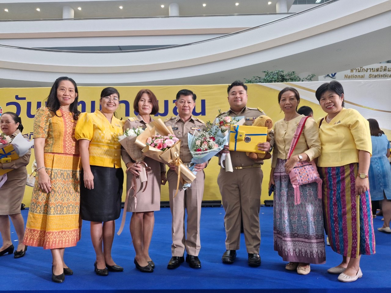 พช.หนองคาย สุดปลื้ม รับรางวัลเชิดชูเกียรติในงาน “วันพัฒนาชุมชน” (CD Day 2024) “เศรษฐกิจฐานรากมั่นคง ชุมชนเข้มแข็งอย่างยั่งยืน”