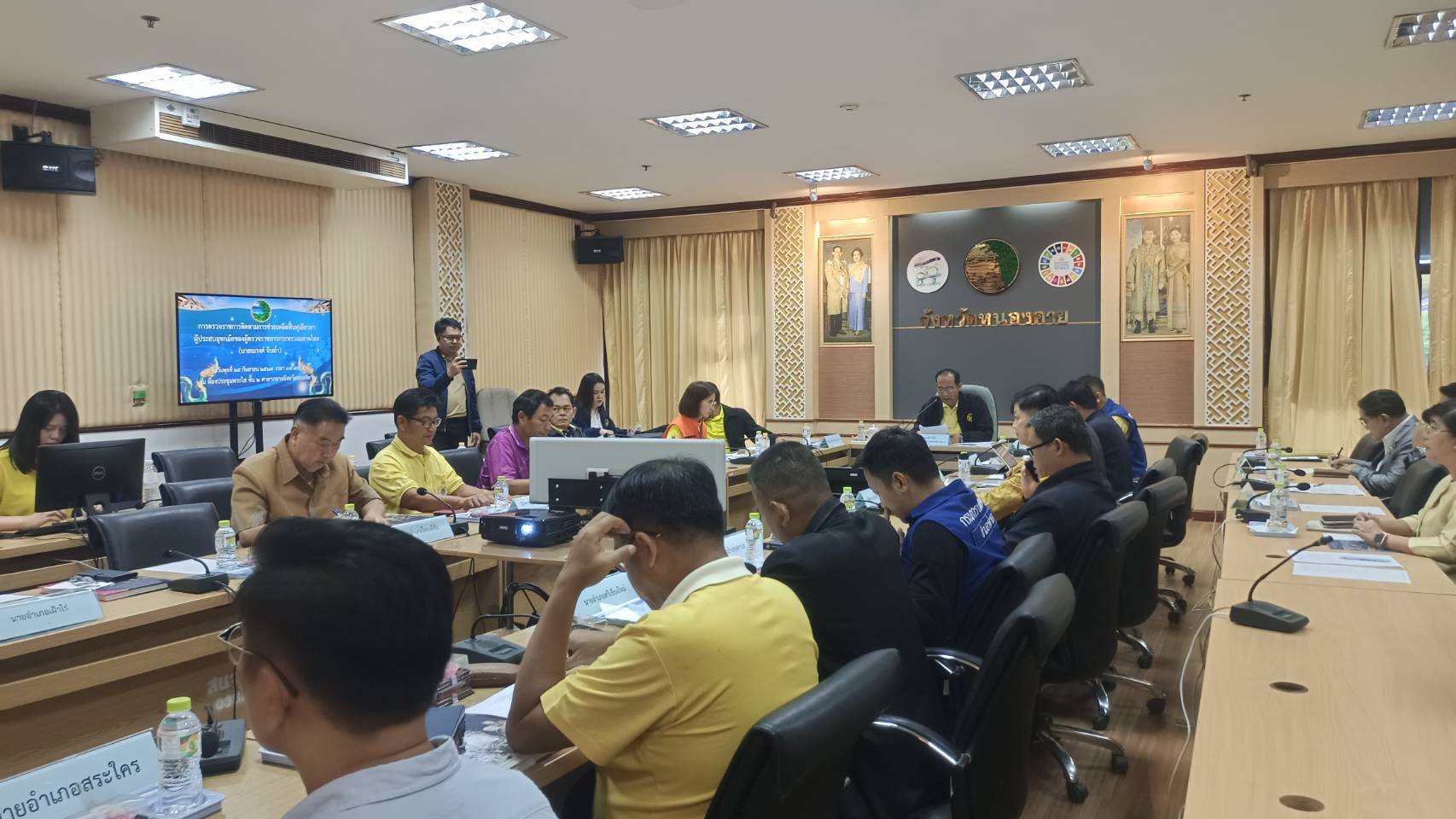 พช.หนองคาย ร่วมการประชุมตรวจติดตามการช่วยเหลือฟื้นฟูเยียวยาผู้ประสบอุทกภัยของผู้ตรวจราชการกระทรวงมหาดไทย เขตตรวจราชการที่ 10 (นายณรงค์ จีนอ่ำ)