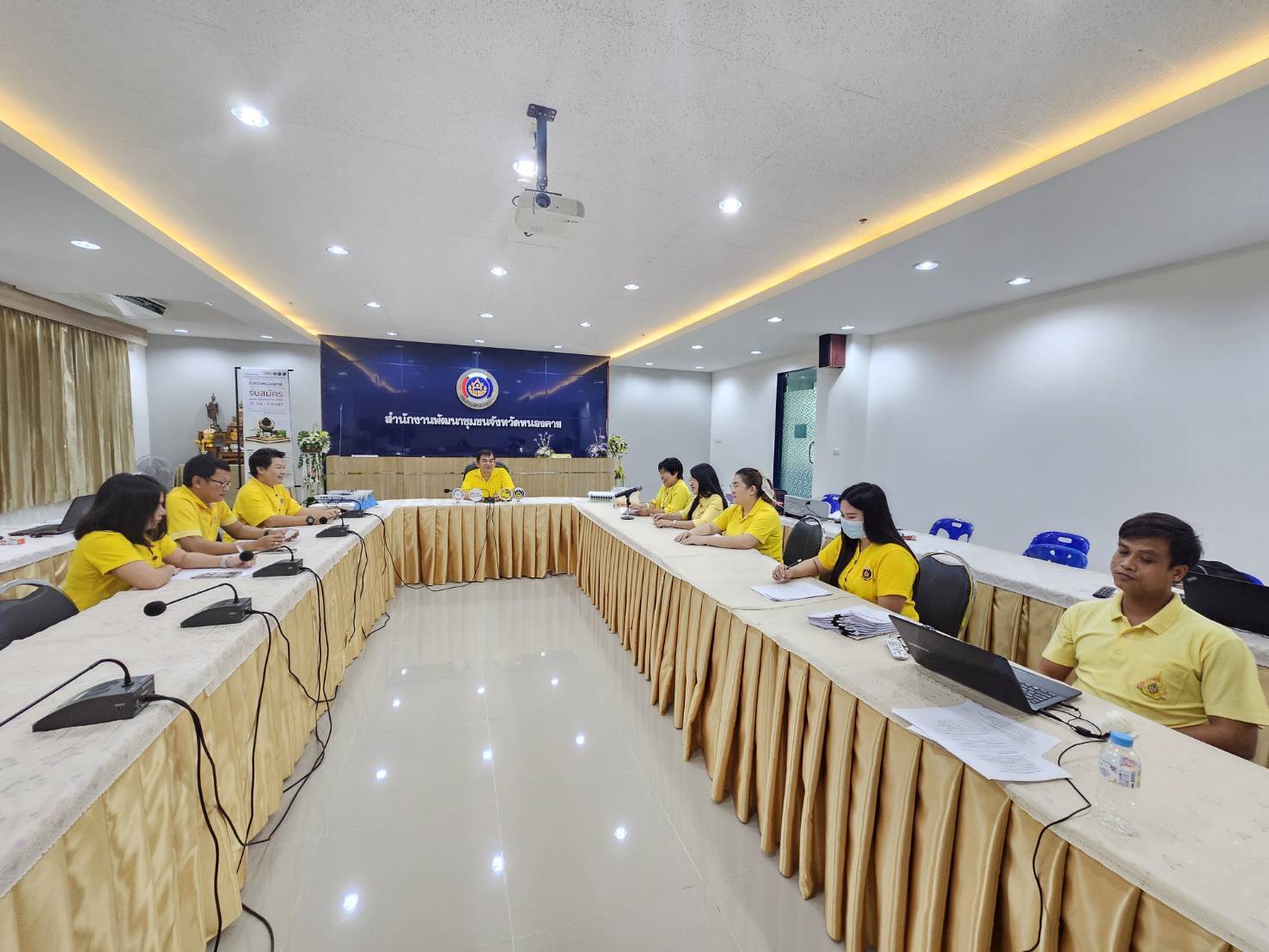 พช.หนองคาย ประชุมคณะทำงานรับสมัคร บันทึก ประมวลผลข้อมูล และเตรียมผลิตภัณฑ์เพื่อจัดส่งเข้าร่วมคัดสรรสุดยอด หนึ่งตำบล หนึ่งผลิตภัณฑ์ไทย (OTOP Product Champion : OPC)