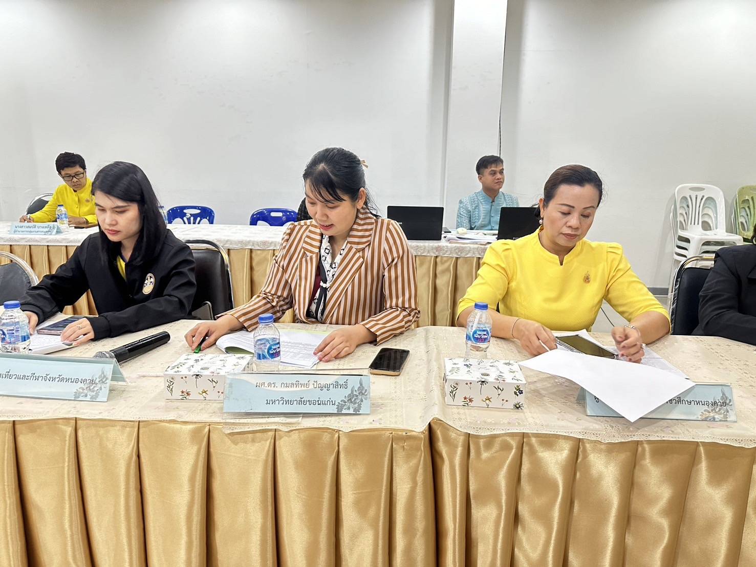 หนองคาย ประชุมคณะกรรมการดำเนินการคัดสรรสุดยอด หนึ่งตำบล หนึ่งผลิตภัณฑ์ไทย (OTOP Product Champion : OPC) เพื่อรับรองผลิตภัณฑ์ที่เข้ารับการคัดสรรฯ