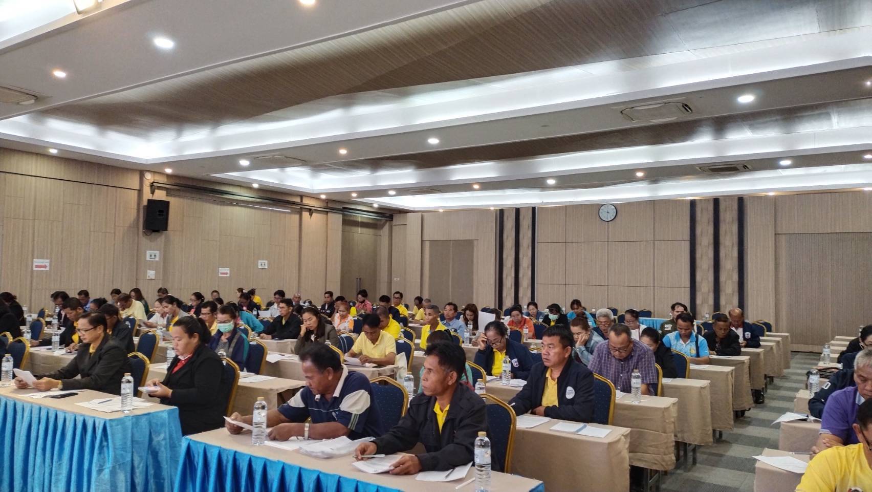 พช.หนองคาย เข้าร่วมโครงการฝึกอบรมกฎหมาย ระเบียบ ข้อบังคับ และกฎหมายที่เกี่ยวข้องกับกองทุนหมู่บ้านและชุมชนเมืองแห่งชาติ ฉบับปรับปรุงใหม่ และการแก้ไขปัญหาหนี้ค้างชำระอันเกิดจากการกู้ยืมเงินของธนาคาร (บัญชีที่ 3) ประจำปีงบประมาณ พ.ศ 2567