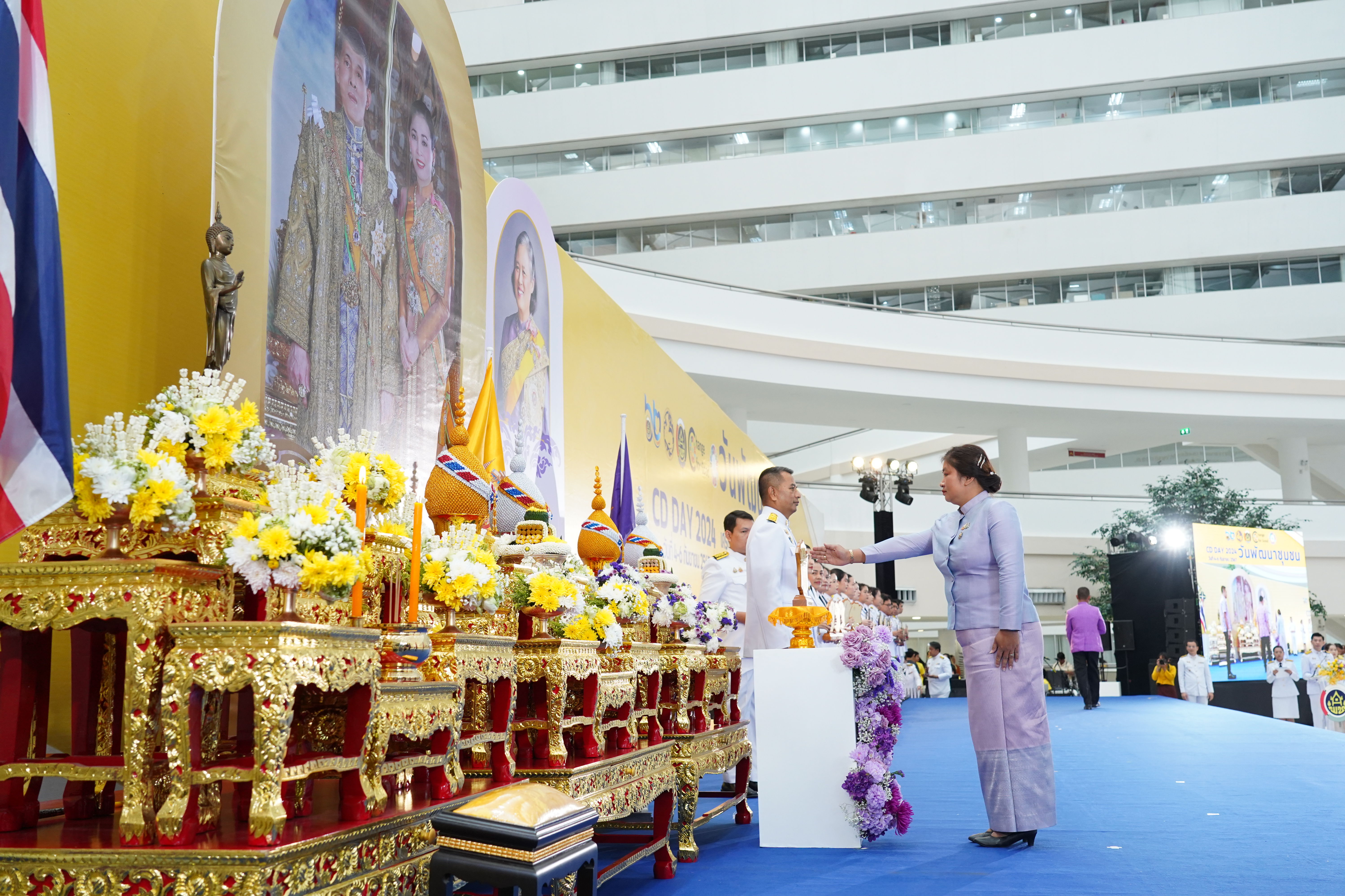 สุดยอดรางวัลผลสำเร็จแห่งการพัฒนา ผู้ว่าฯหนองคาย นำคณะฯ ร่วมงานและรับโล่รางวัล “วันพัฒนาชุมชน” (CD Day 2024) “เศรษฐกิจฐานรากมั่นคง ชุมชนเข้มแข็งอย่างยั่งยืน”