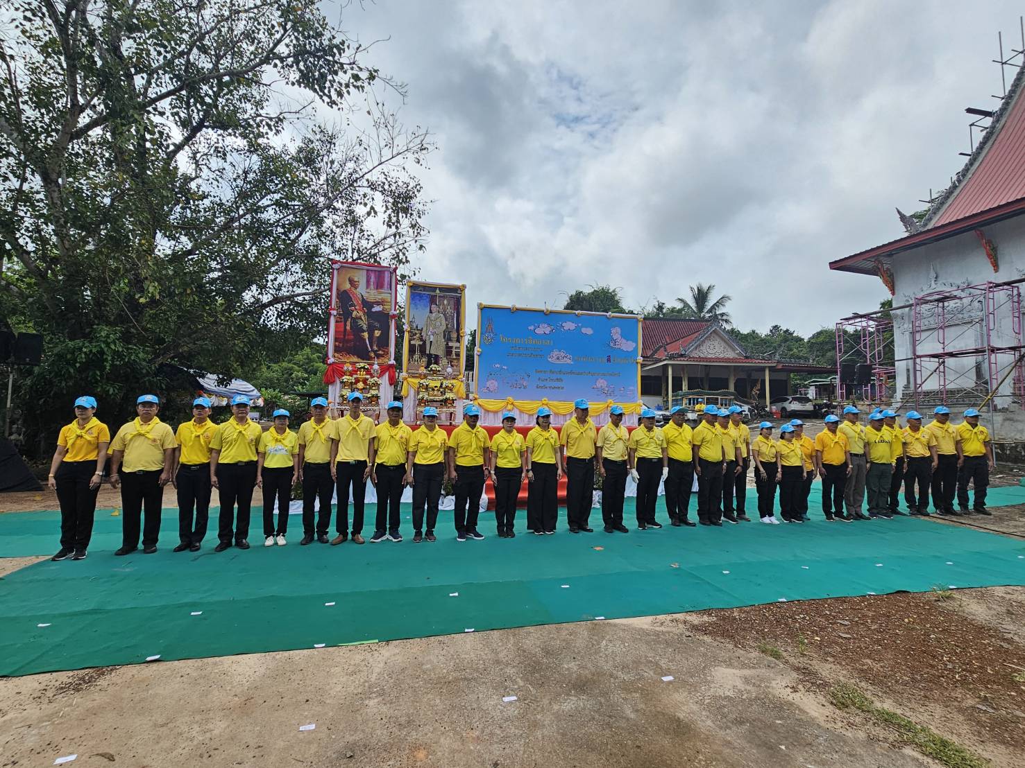 พช.หนองคาย ร่วมกิจกรรมจิตอาสาพัฒนา เนื่องในวันคล้ายวันสวรรคตพระบาทสมเด็จพระปรเมนทรรามาธิบดีศรีสินทรมหามงกุฏ พระจอมเกล้าเจ้าอยู่หัว พระสยามเทวมหามกุฎวิทยมหาราช