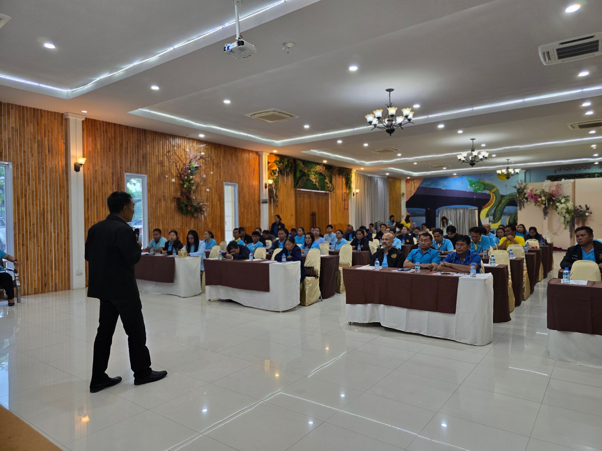 จ.หนองคาย เสริมแกร่งเครือข่ายกองทุนแม่ของแผ่นดิน จัดโครงการเสริมสร้างศักยภาพคณะกรรมการกองทุนแม่ของแผ่นดินในการป้องกันและแก้ไขปัญหายาเสพติด