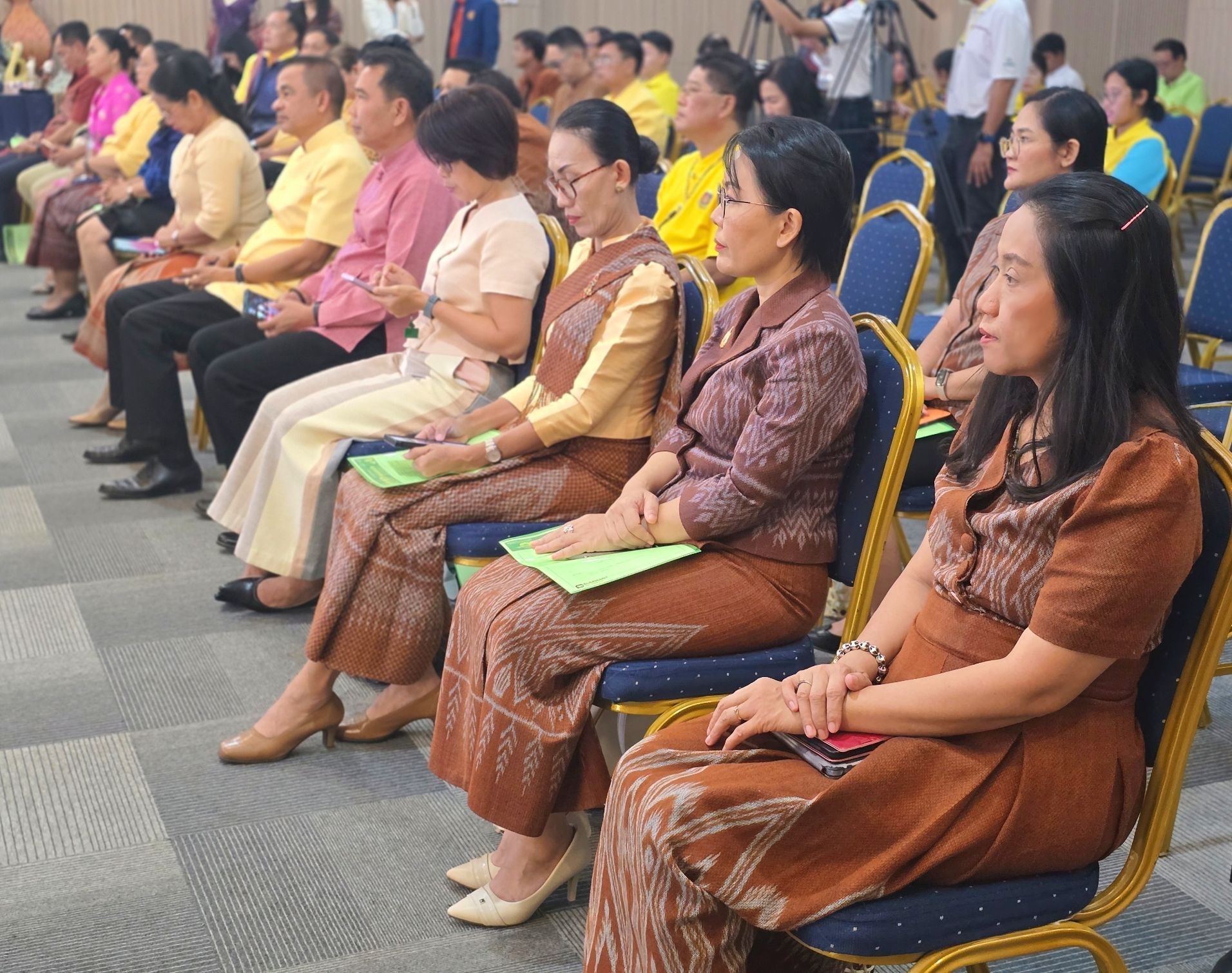 จังหวัดหนองคาย เตรียมจัดงาน OTOP เชื่อมสัมพันธ์ไทย-ลาว ยกทัพสินค้าเด่นหนองคาย-กลุ่ม จ.สบายดี-ส.ป.ป.ลาว จัดแสดงและจำหน่ายในงาน “ฮักกัน มั่นแก่น ค้าขายร่วมกัน สานสัมพันธ์ สองแผ่นดิน”