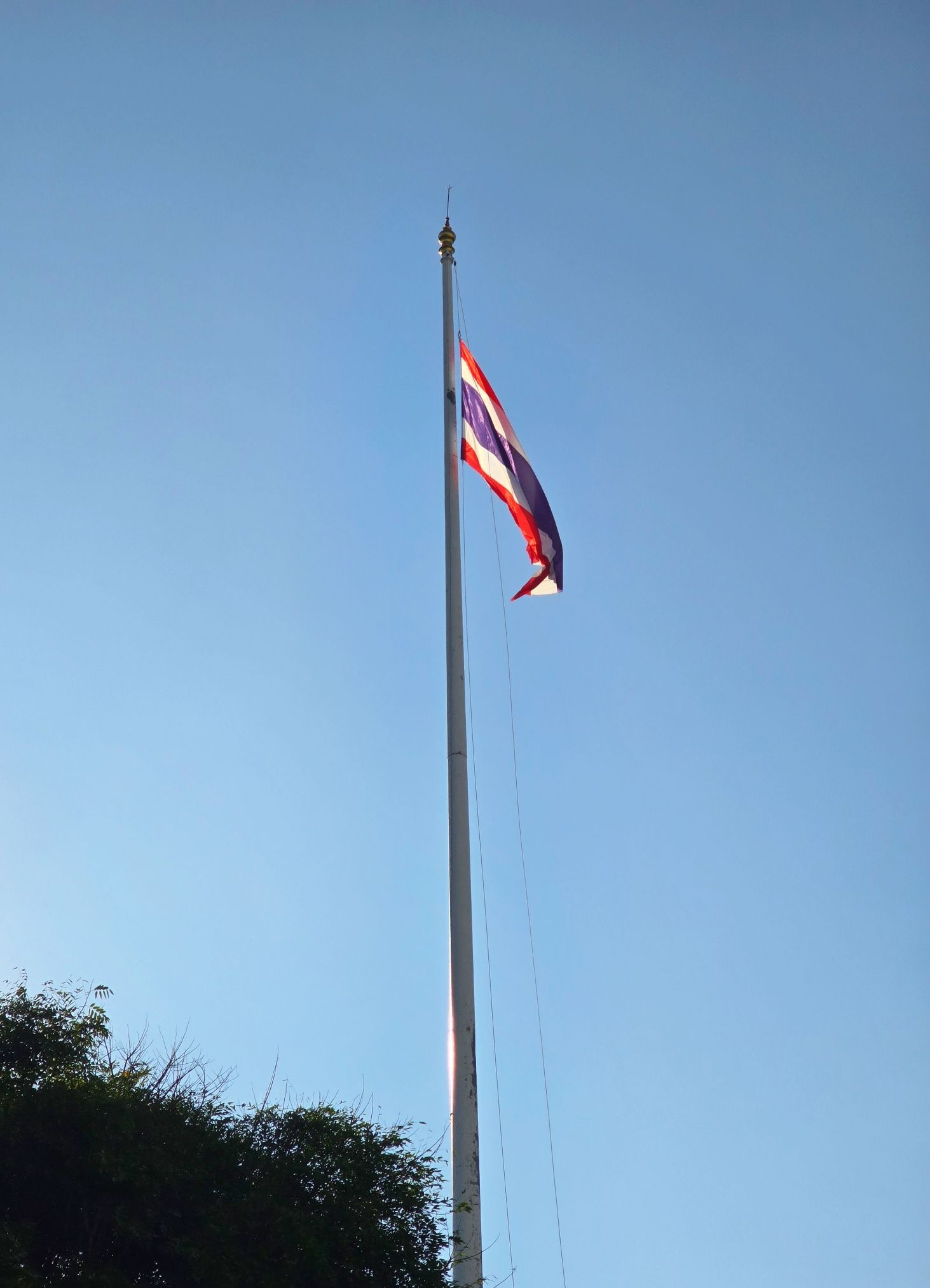 สำนักงานพัฒนาชุมชนจังหวัดหนองคาย ร่วมกิจกรรมเนื่องในวันพระราชทานธงชาติไทย 28 กันยายน (Thai National Flag Day) ประจำปี 2567