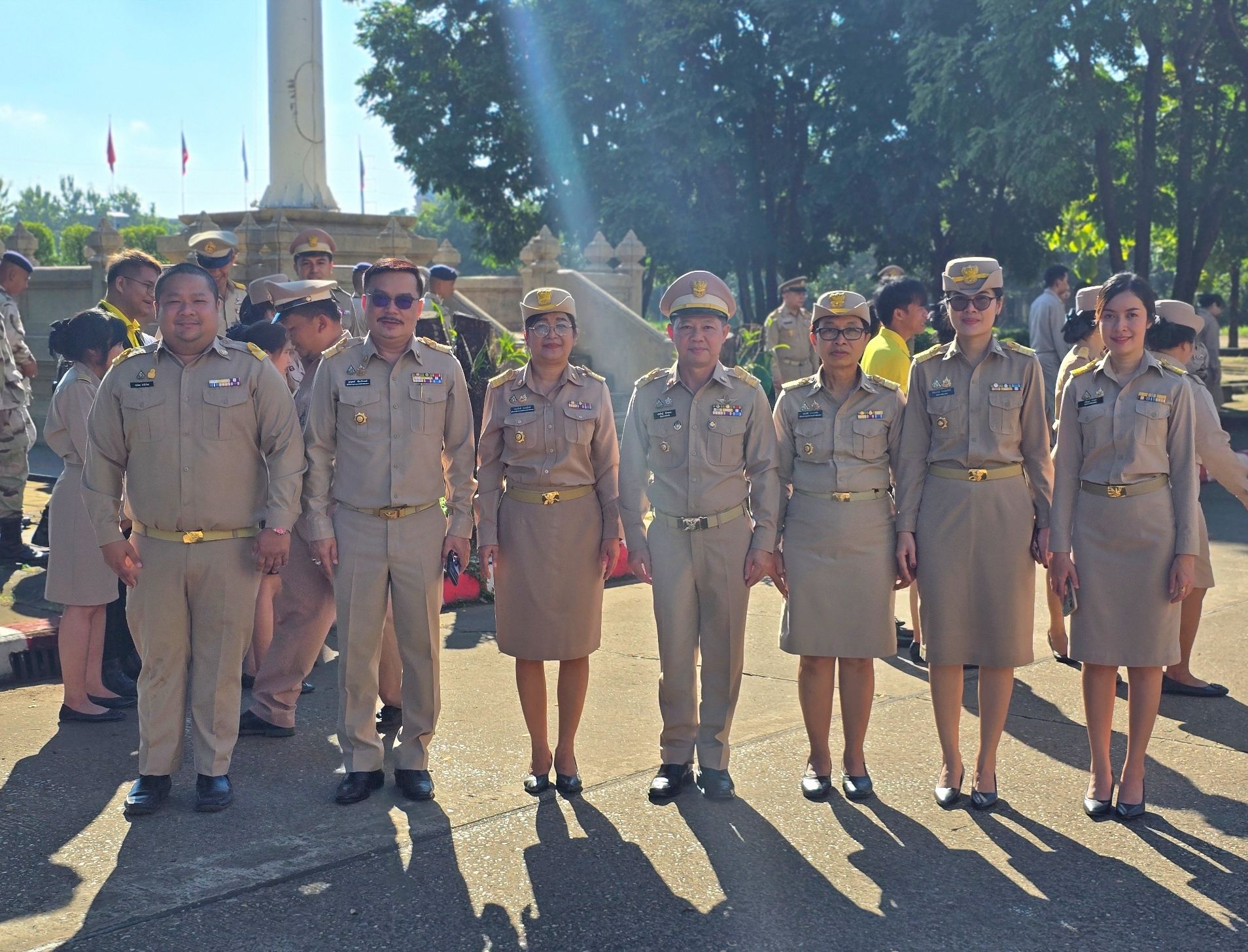 สำนักงานพัฒนาชุมชนจังหวัดหนองคาย ร่วมกิจกรรมเนื่องในวันพระราชทานธงชาติไทย 28 กันยายน (Thai National Flag Day) ประจำปี 2567