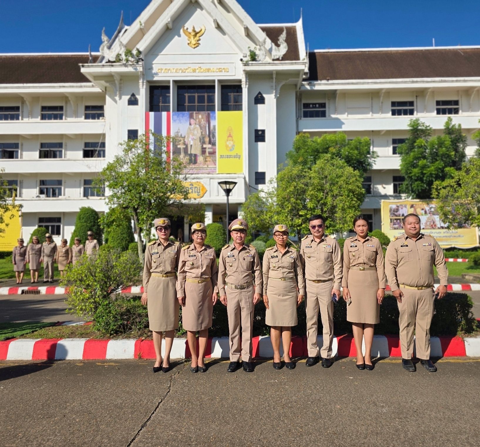 สำนักงานพัฒนาชุมชนจังหวัดหนองคาย ร่วมกิจกรรมเนื่องในวันพระราชทานธงชาติไทย 28 กันยายน (Thai National Flag Day) ประจำปี 2567